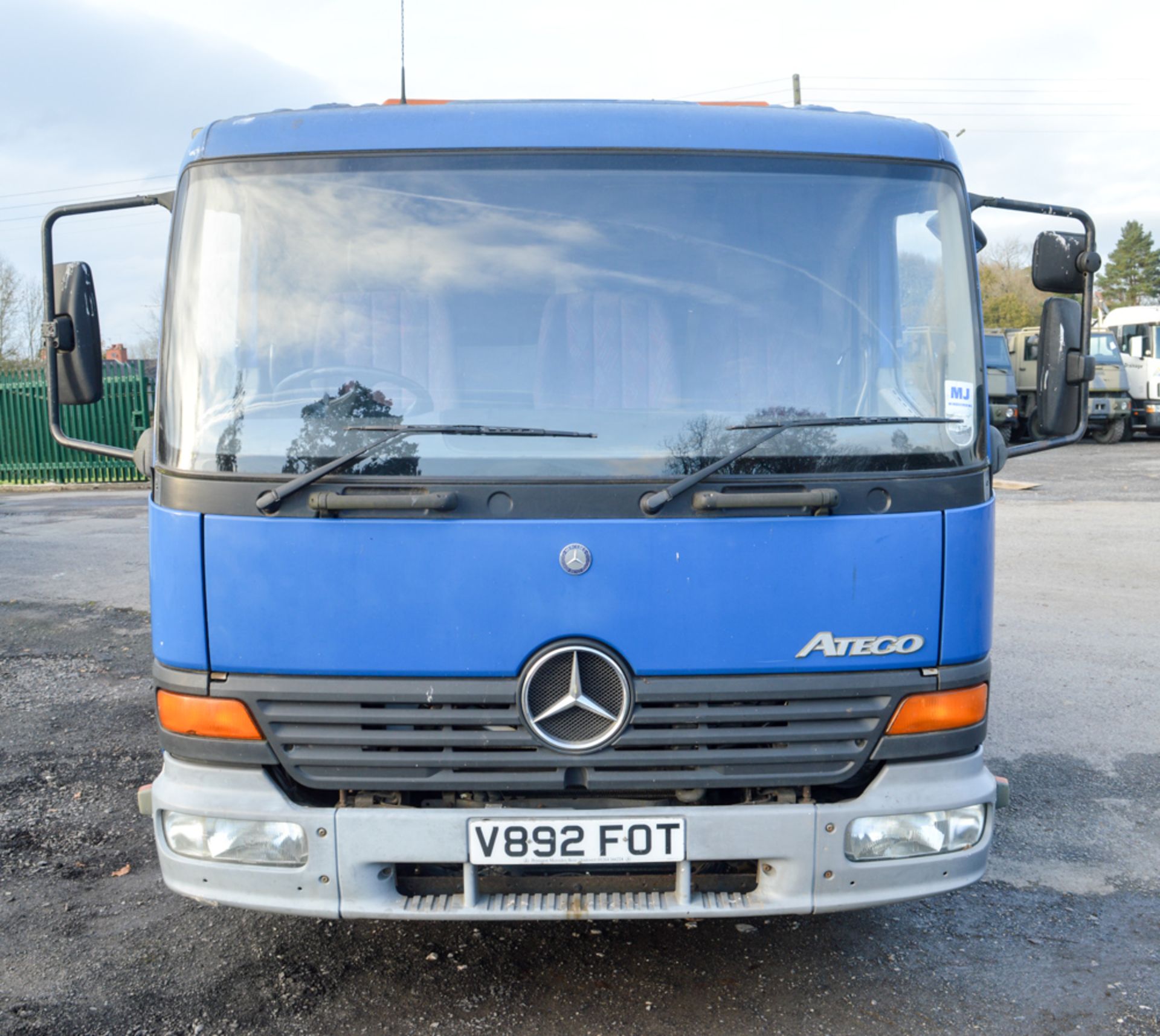 Mercedes Benz Atego 7.5 tonne beaver tail plant wagon Registration Number: V892 FOT Date of - Image 5 of 9