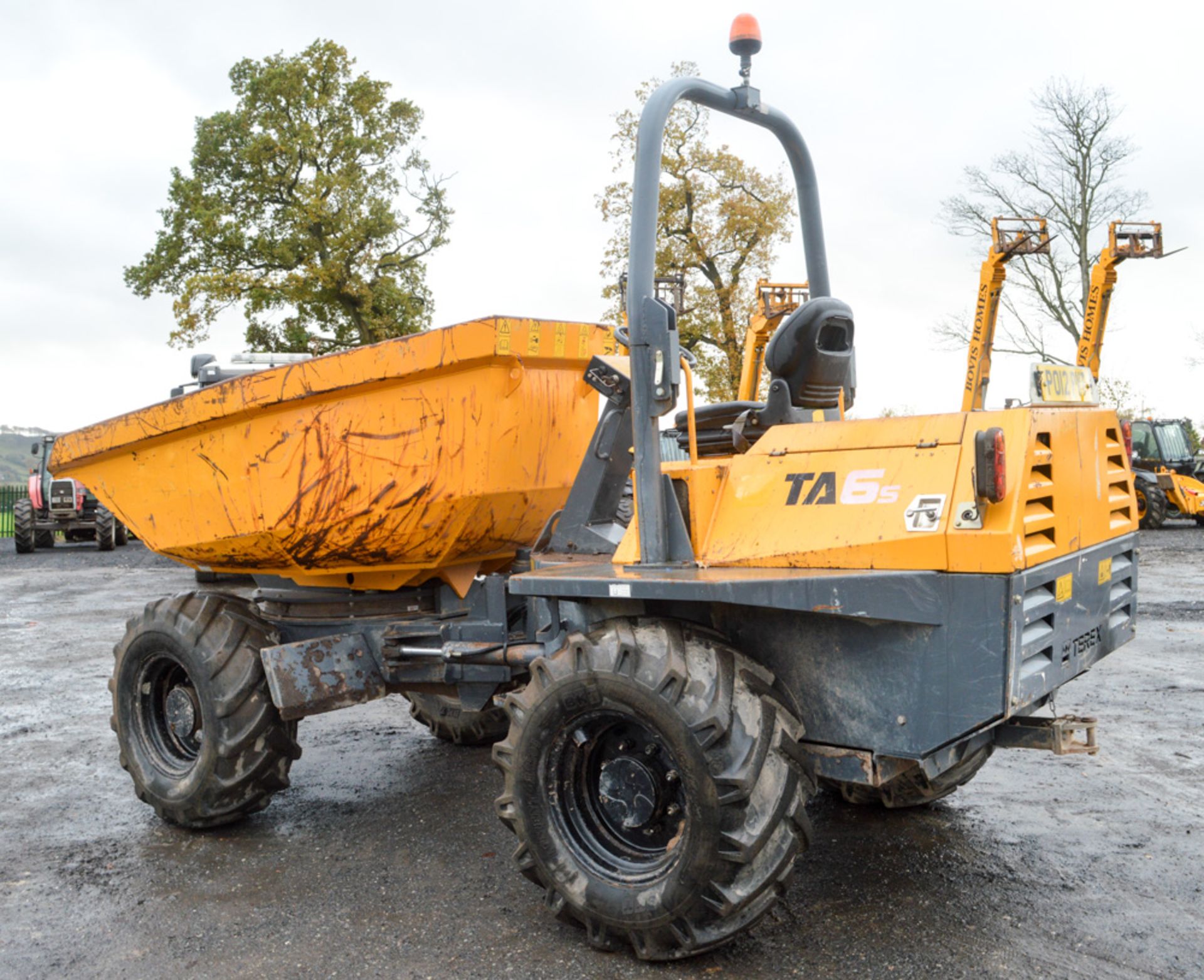 Terex 6 tonne swivel skip dumper Year: 2012 S/N: EC7MT493 Recorded Hours: 2006 - Image 2 of 12