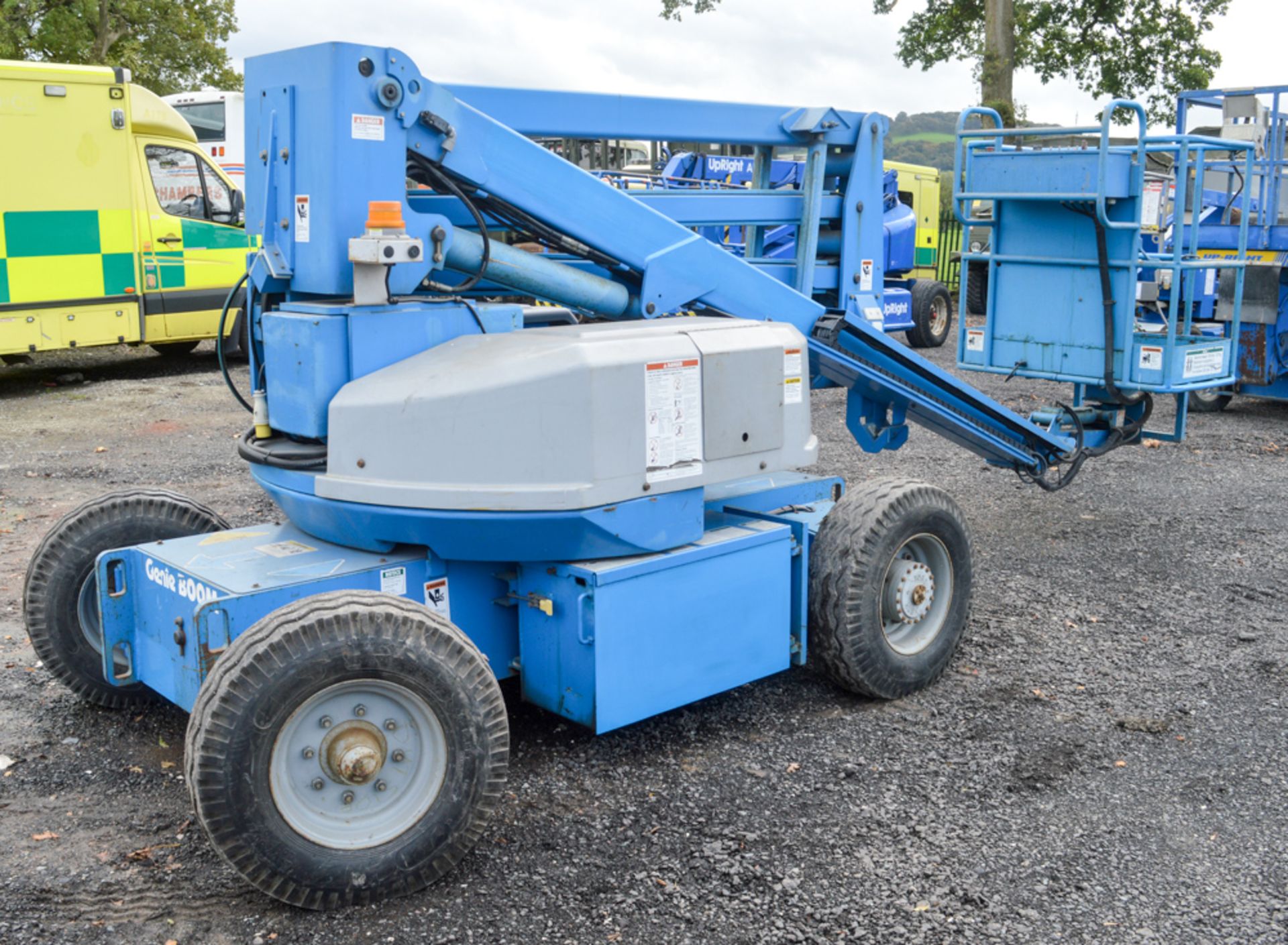 Genie Boom Z45/22 45 ft battery electric articulated boom lift access platform Year: 1997 S/N: - Image 3 of 6