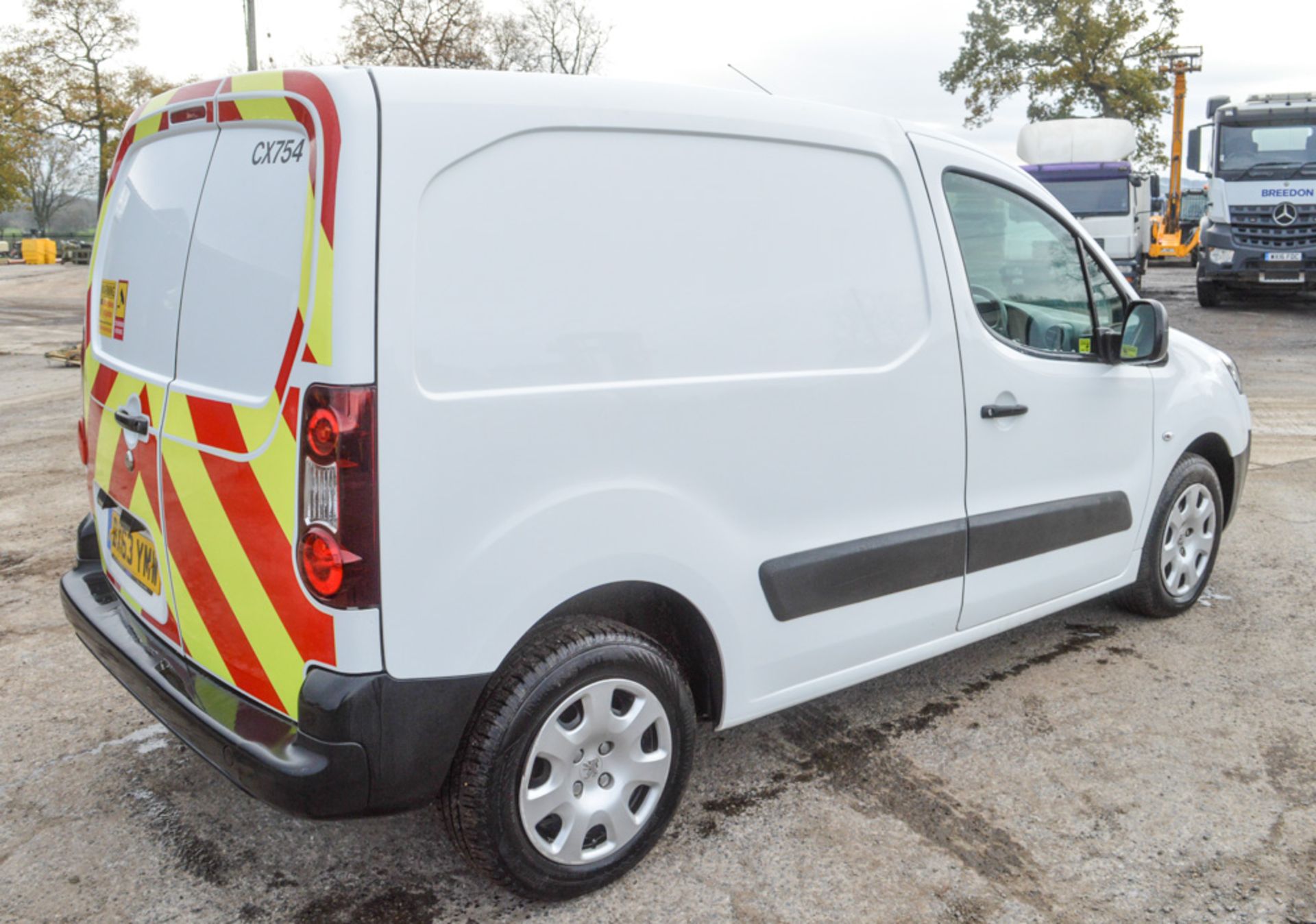 Peugeot Partner 625 Professional HDi panel van Registration Number: BX63 YMW Date of registration: - Image 4 of 8