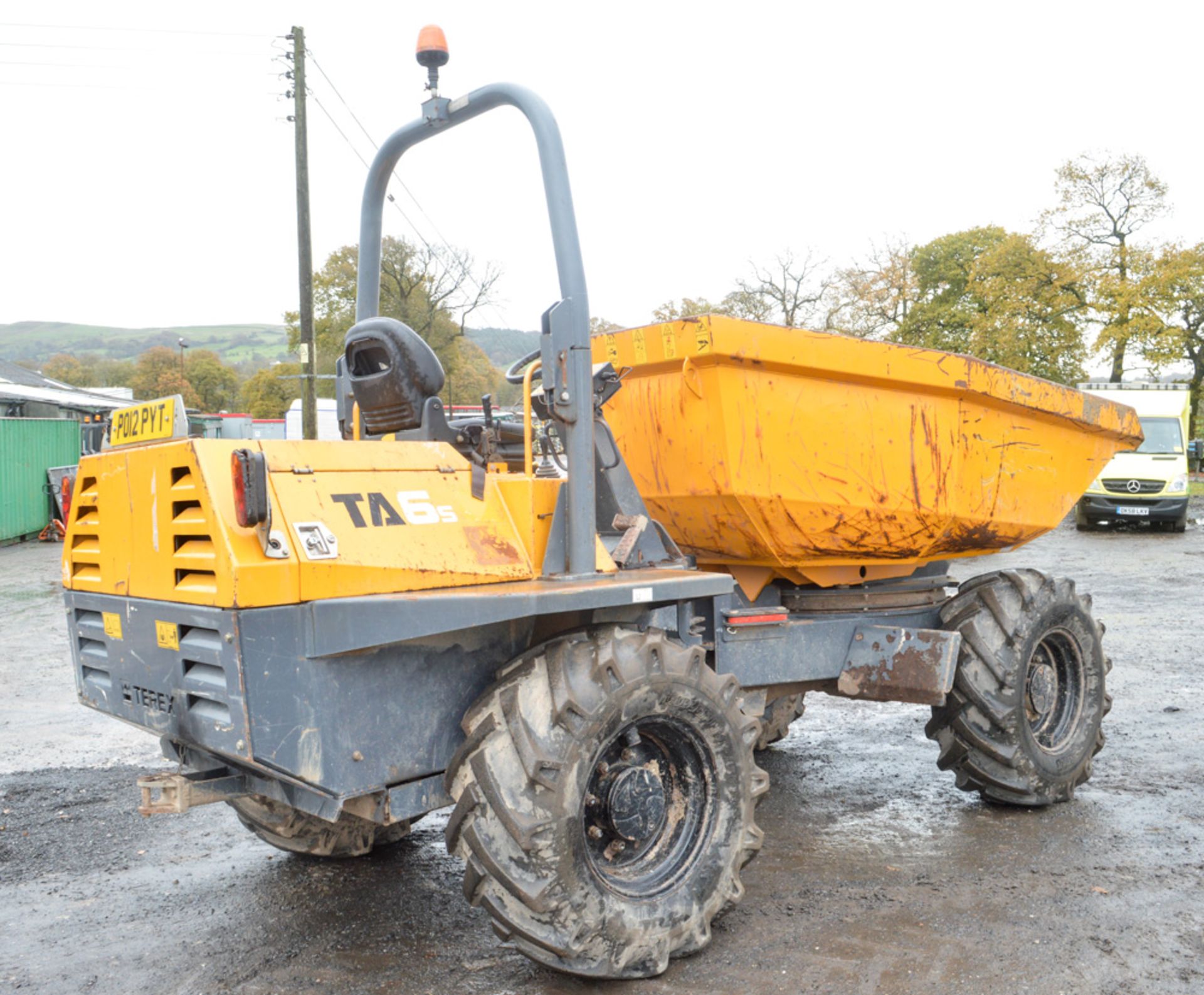 Terex 6 tonne swivel skip dumper Year: 2012 S/N: EC7MT493 Recorded Hours: 2006 - Image 3 of 12