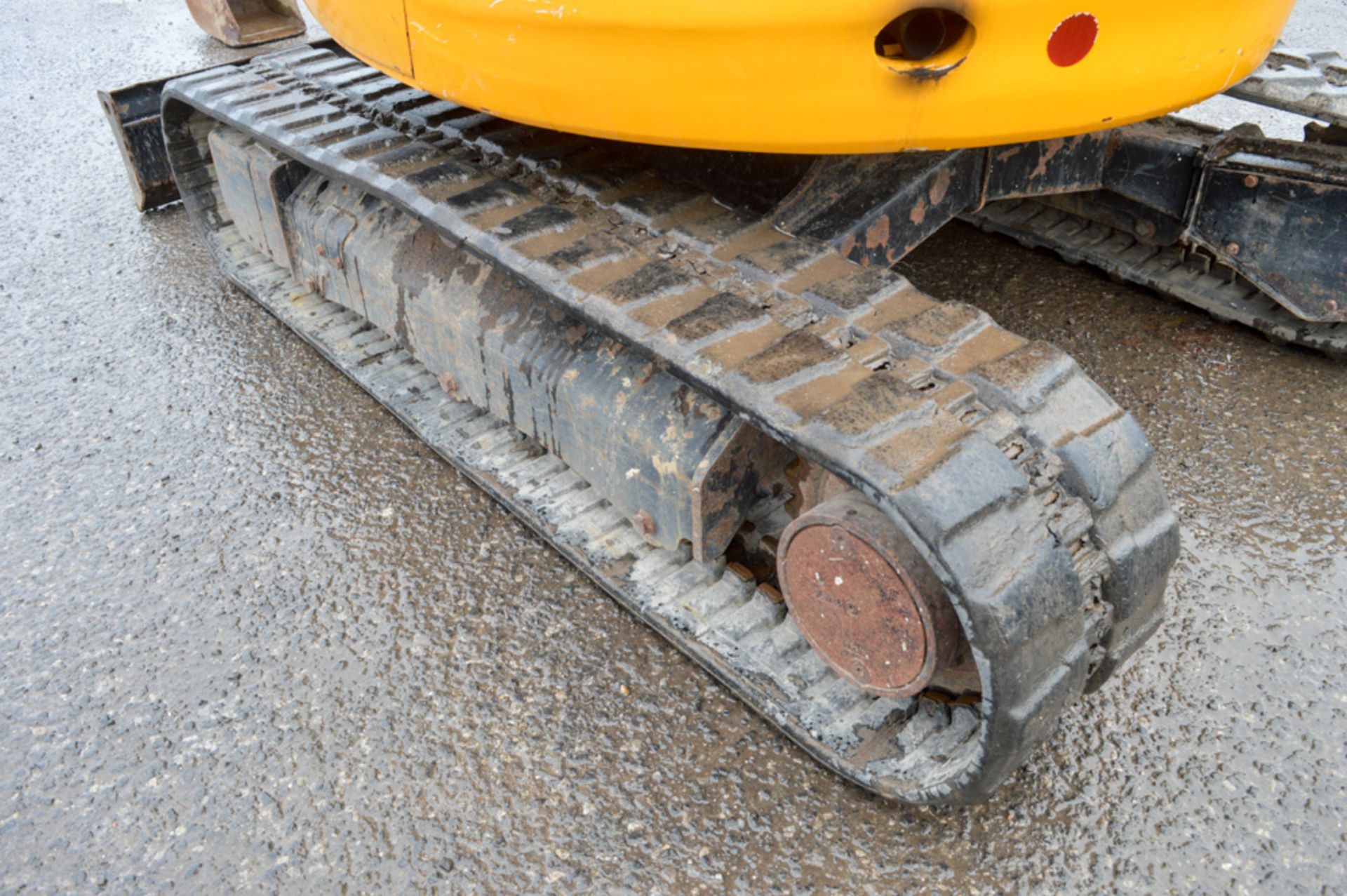 JCB 8025 ZTS 2.5 tonne rubber tracked mini excavator Year: 2012 S/N: 2012 Recorded Hours: 1367 - Image 7 of 12