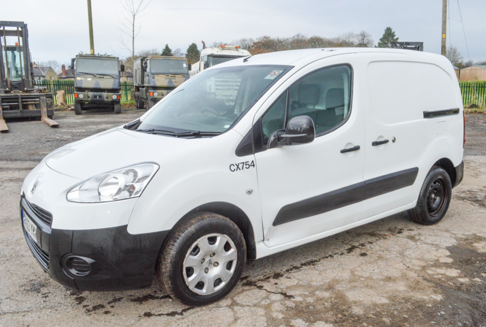 Peugeot Partner 625 Professional HDi panel van Registration Number: BX63 YMW Date of registration: - Image 2 of 8