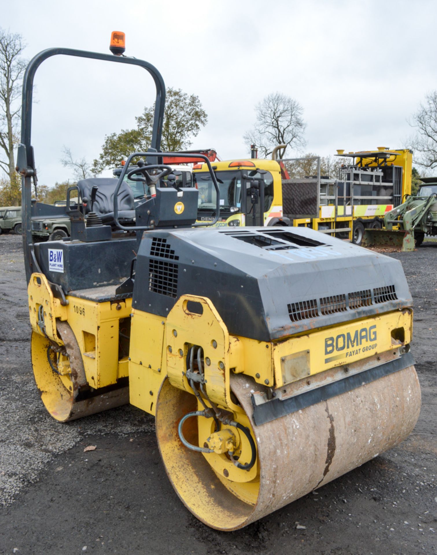 Bomag BW135A double drum ride on roller Year:2007  S/N: 161077 Recorded Hours: 1218 1096 - Image 2 of 8
