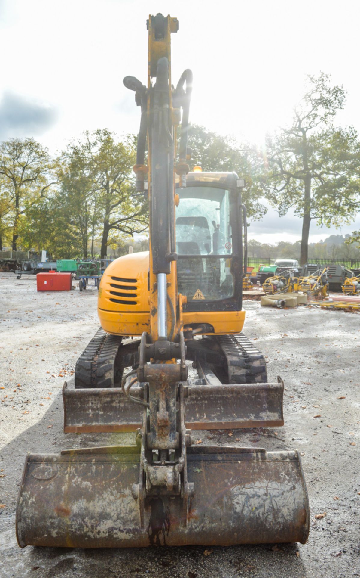 JCB 8050 RTS 5 tonne rubber tracked mini excavator Year: 2011 S/N: 01741638 Recorded Hours: 2432 - Image 5 of 12