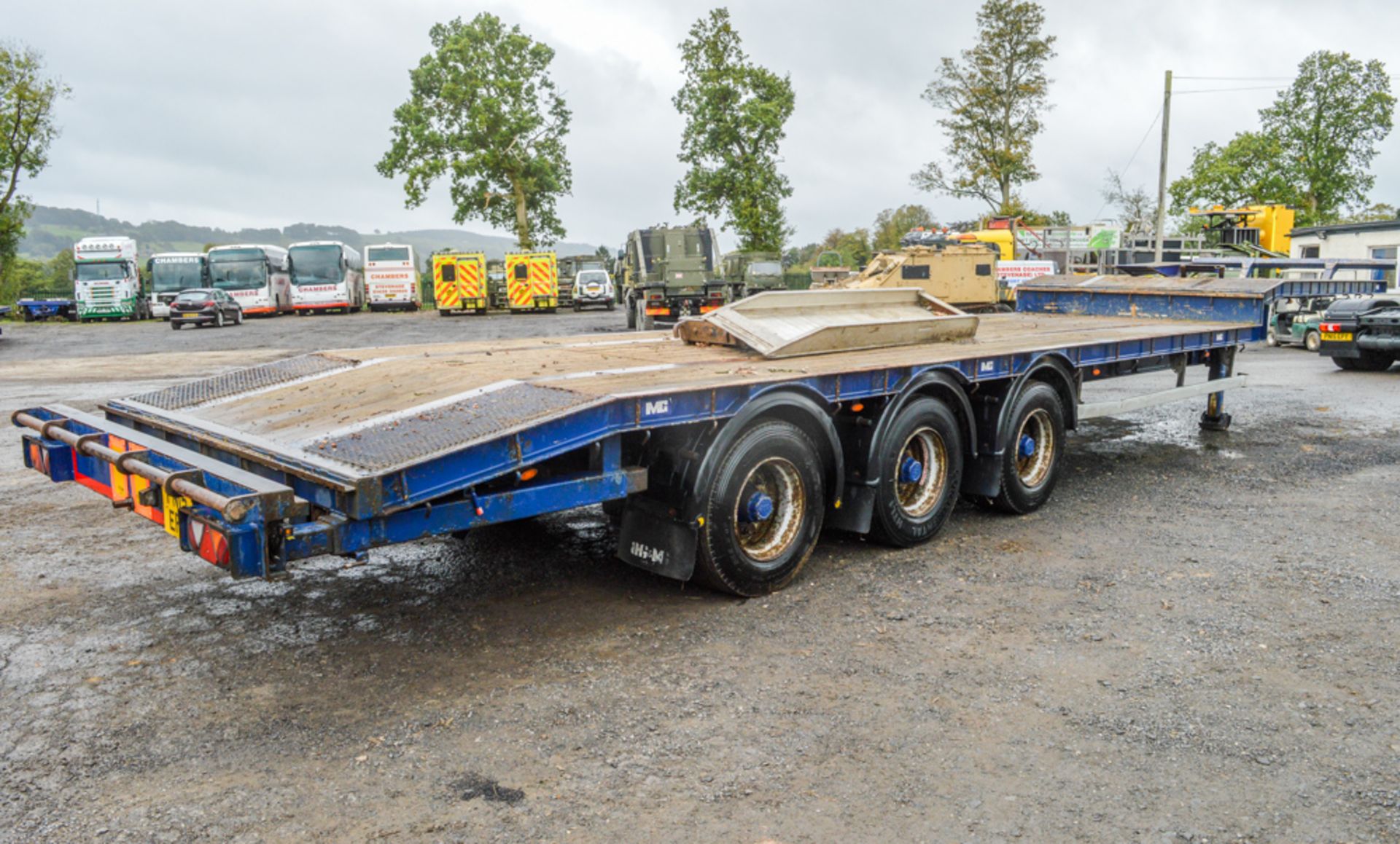 M&G SLC 27Y stepframe low loader trailer Year: 2010 MOT Expires: 30/06/2018 Chassis No: 36465 c/w - Image 4 of 12