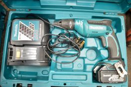 Makita 18v cordless screwgun c/w battery, charger & carry case A648648