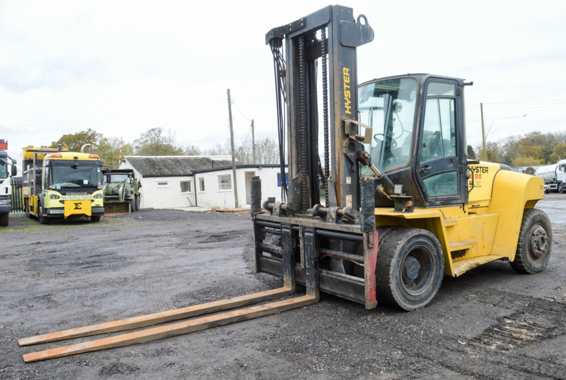 Hyster H10.00 XM-6 10 tonne fork lift  Year: 2008 S/N: H007E02033F Recorded Hours: 6784