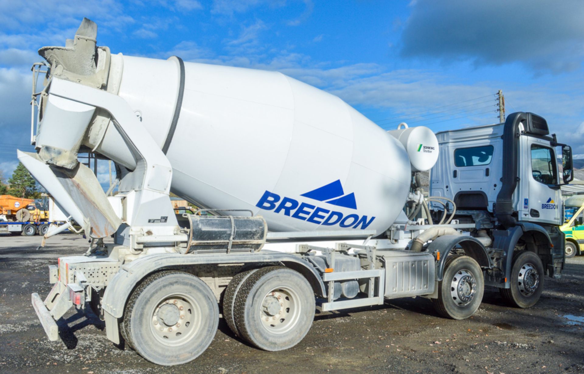 Mercedes Benz Arocs 3236 8 wheel concrete mixer lorry Registration Number: WX16 FCZ Date of - Image 4 of 11