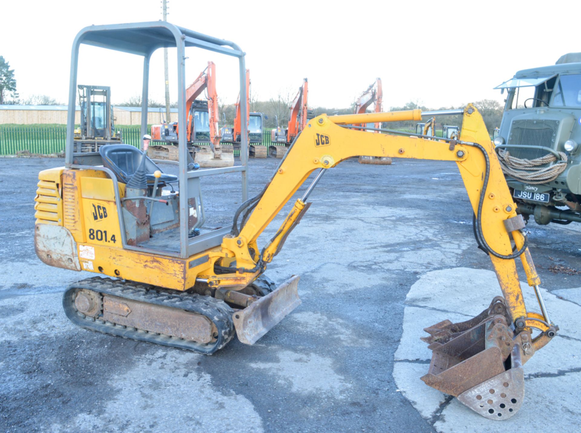 JCB 801.4 1.4 tonne rubber tracked mini excavator S/N: 200535 Recorded Hours: 5062 blade & 3 - Image 6 of 8