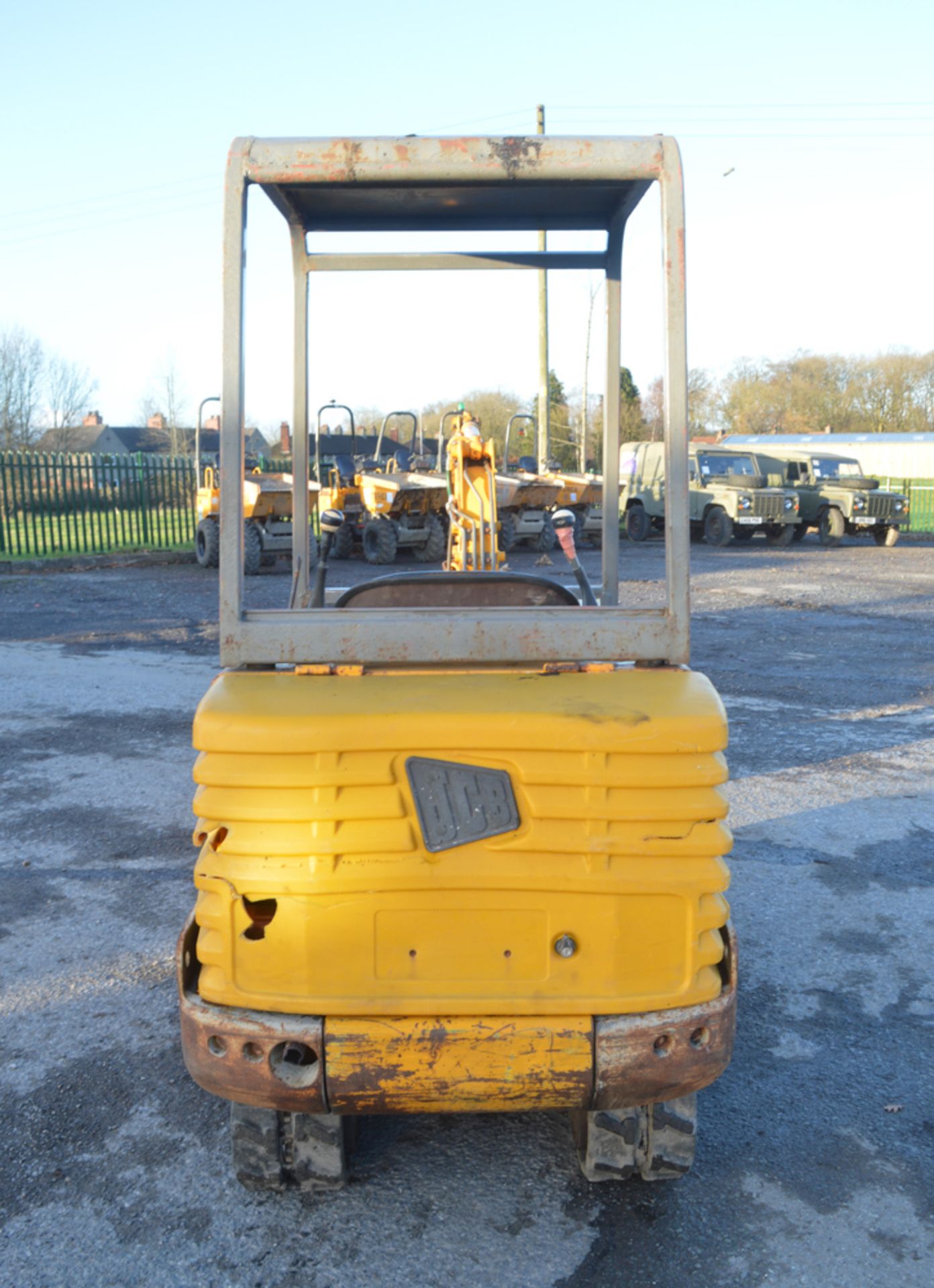 JCB 801.4 1.4 tonne rubber tracked mini excavator S/N: 200535 Recorded Hours: 5062 blade & 3 - Image 5 of 8