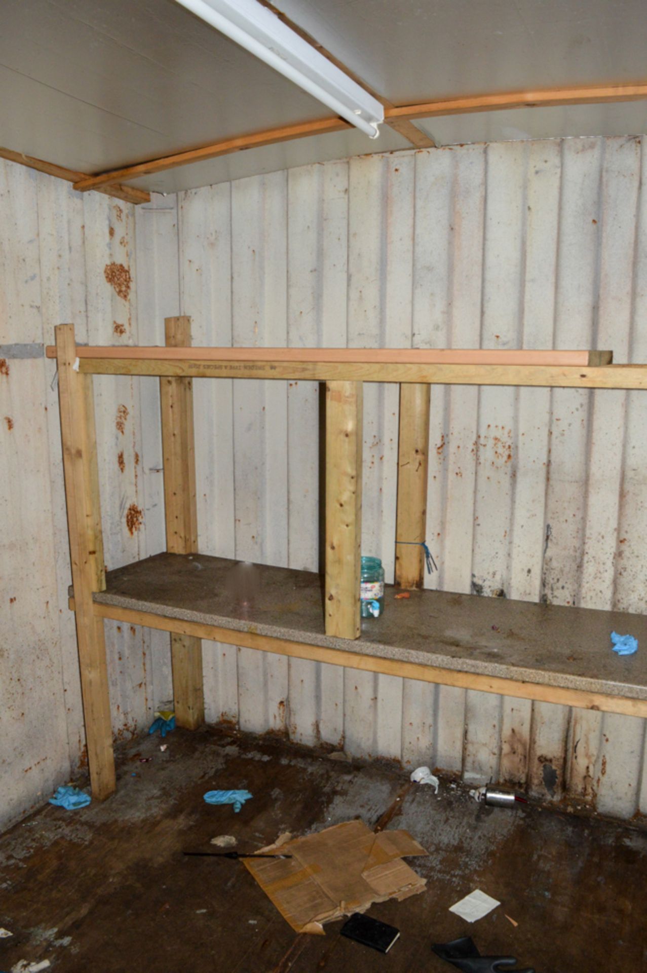 20ft x 8ft steel shipping container site unit Comprising of: canteen area & store room - Image 6 of 7