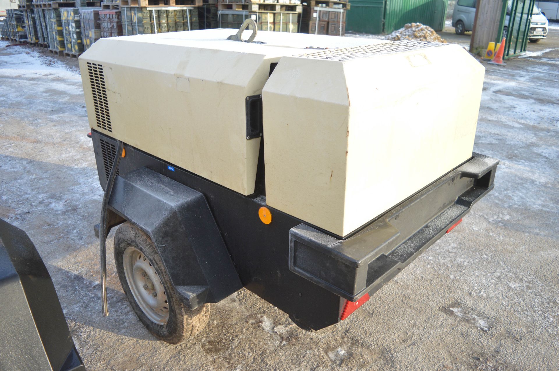 Ingersoll Rand 741 diesel driven mobile air compressor  S/N: BY430743 Year: 2011  Recorded hours: - Image 2 of 3
