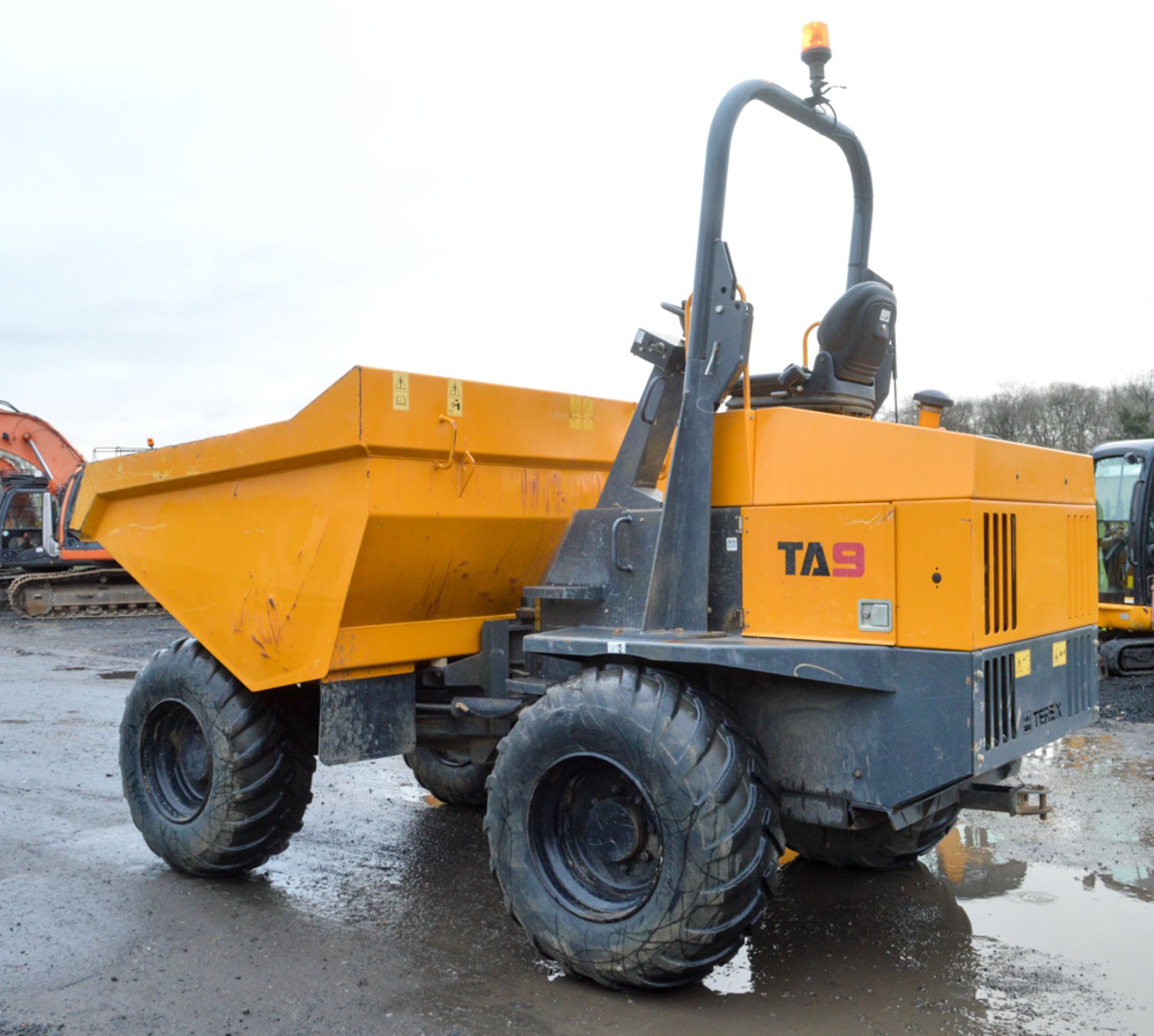 Benford Terex TA9 9 tonne straight skip dumper Year: 2014 S/N: EE9PK6032 Recorded Hours: 812 - Image 3 of 12