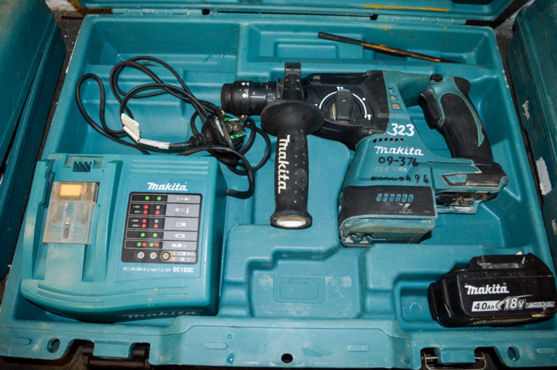 Makita 18v cordless SDS hammer drill c/w battery, charger & carry case 09-376