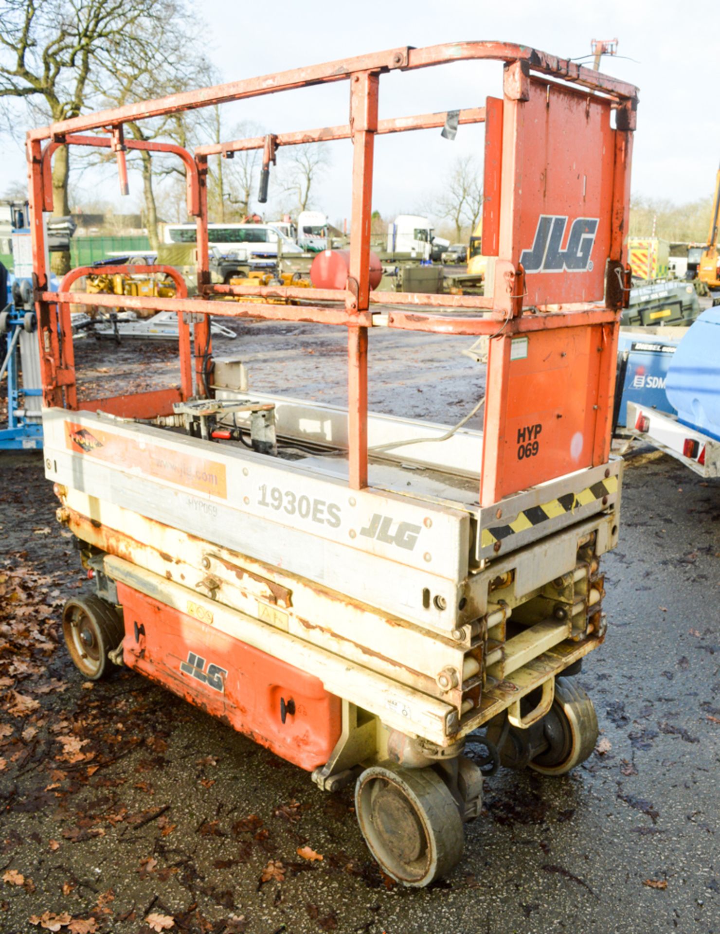 JLG 1930 ES battery electric scissor lift access platform HYP069 - Image 2 of 5