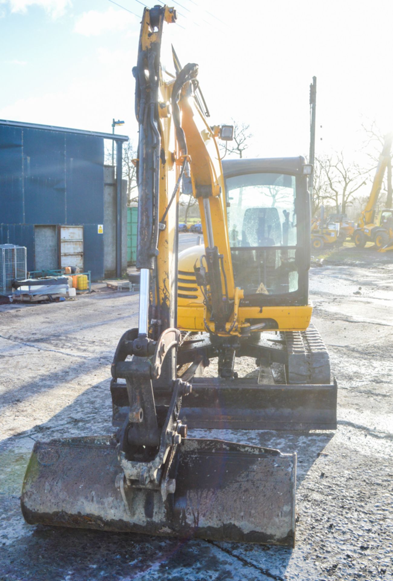 JCB 8050 RTS 5 tonne rubber tracked excavator Year: 2012 S/N: 1741687 Recorded Hours: 2462 blade, - Image 5 of 11