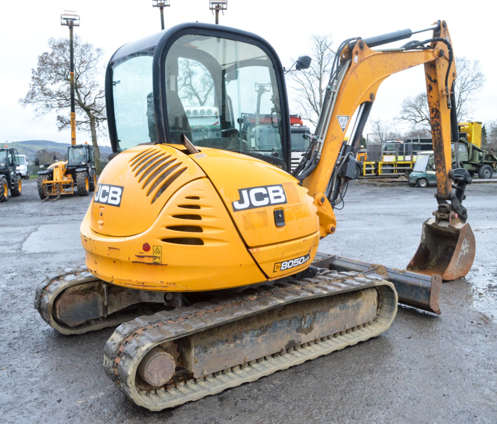 JCB 8050 RTS 5 tonne rubber tracked mini excavator Year: 2011 S/N: 1741645 Recorded Hours: 2056 - Image 3 of 11