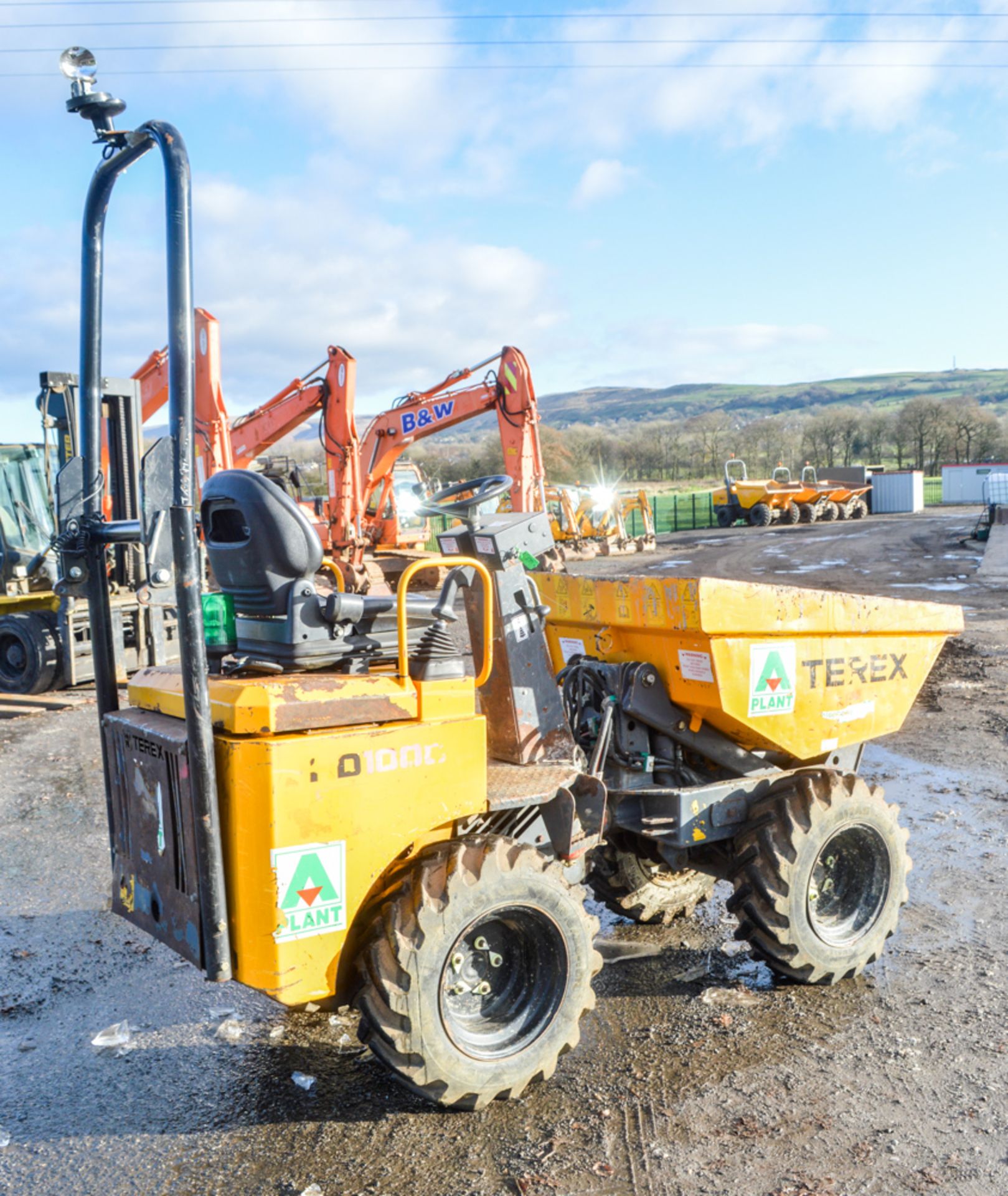 Benford Terex HD1000 1 tonne hi-tip dumper Year of Manufacture: 2012 Model Year: 2012 S/N: EC1NW1436 - Image 2 of 11