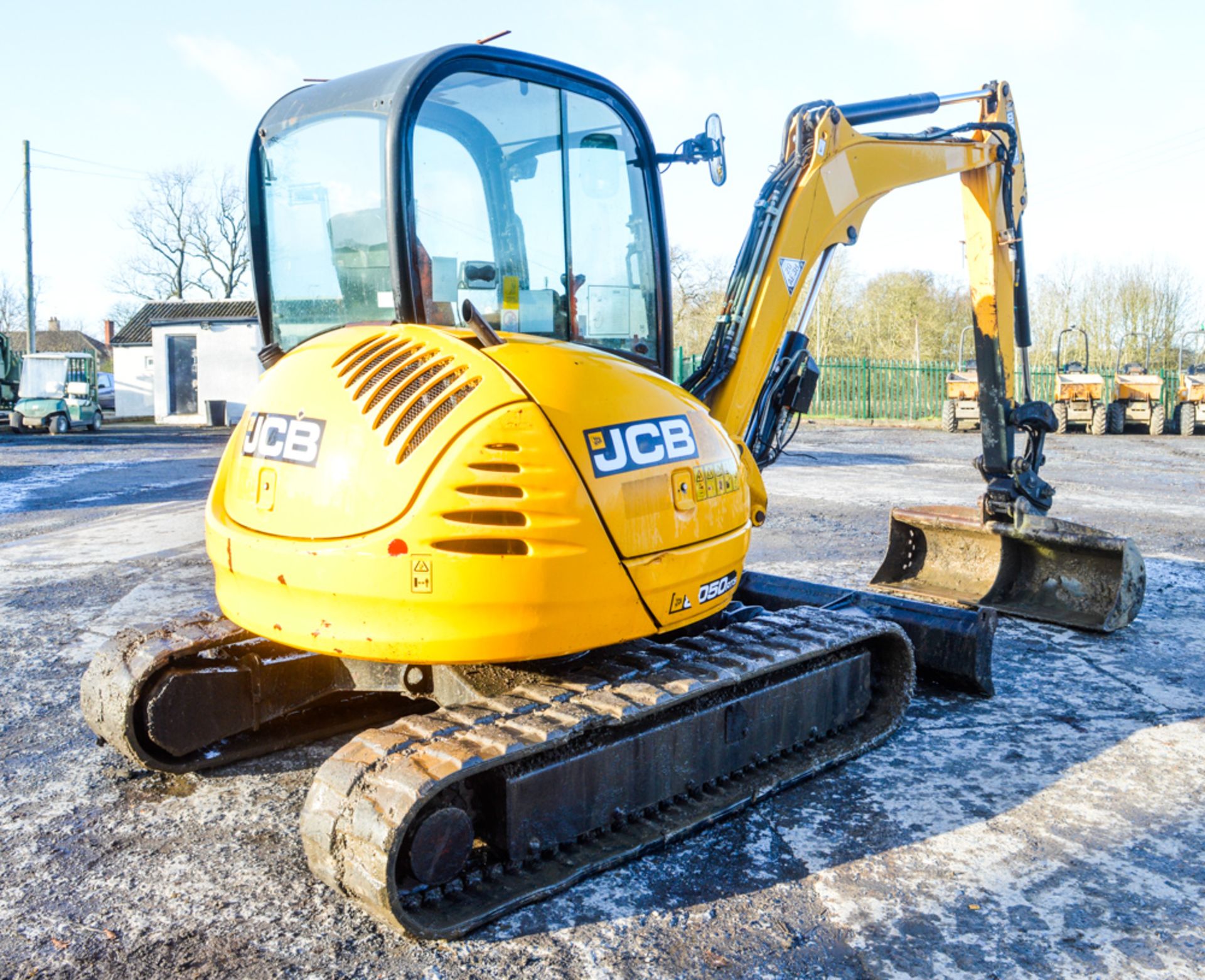 JCB 8050 RTS 5 tonne rubber tracked excavator Year: 2012 S/N: 1741687 Recorded Hours: 2462 blade, - Image 3 of 11