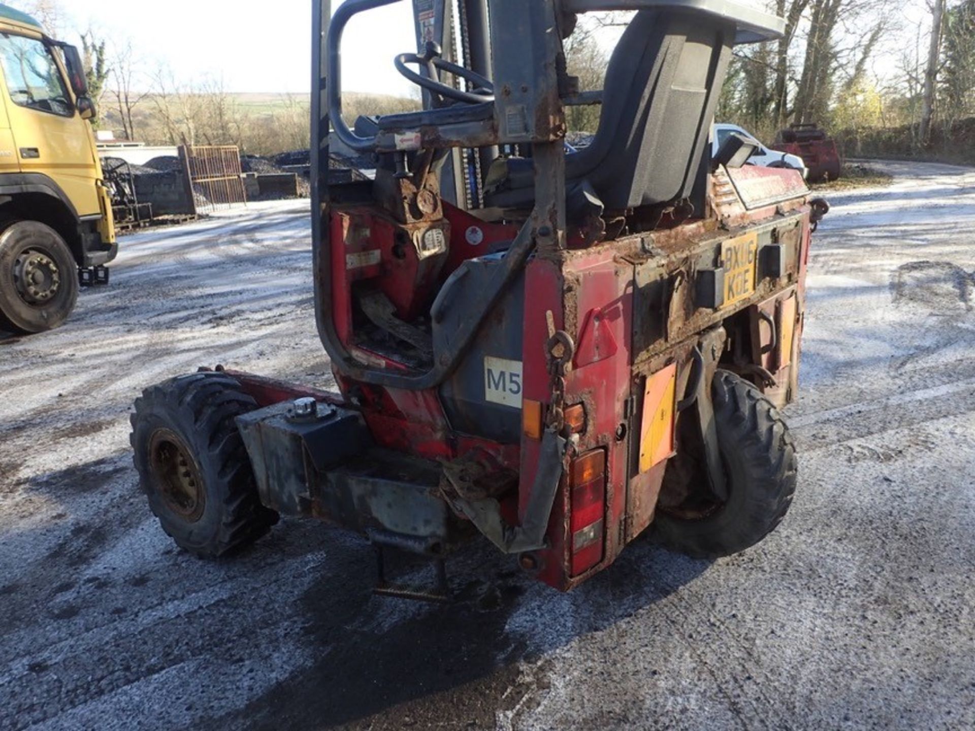 Moffett Mounty M5 20.3 truck mounted fork lift truck Year: 2005 Recorded Hours: 1281 - Image 2 of 6