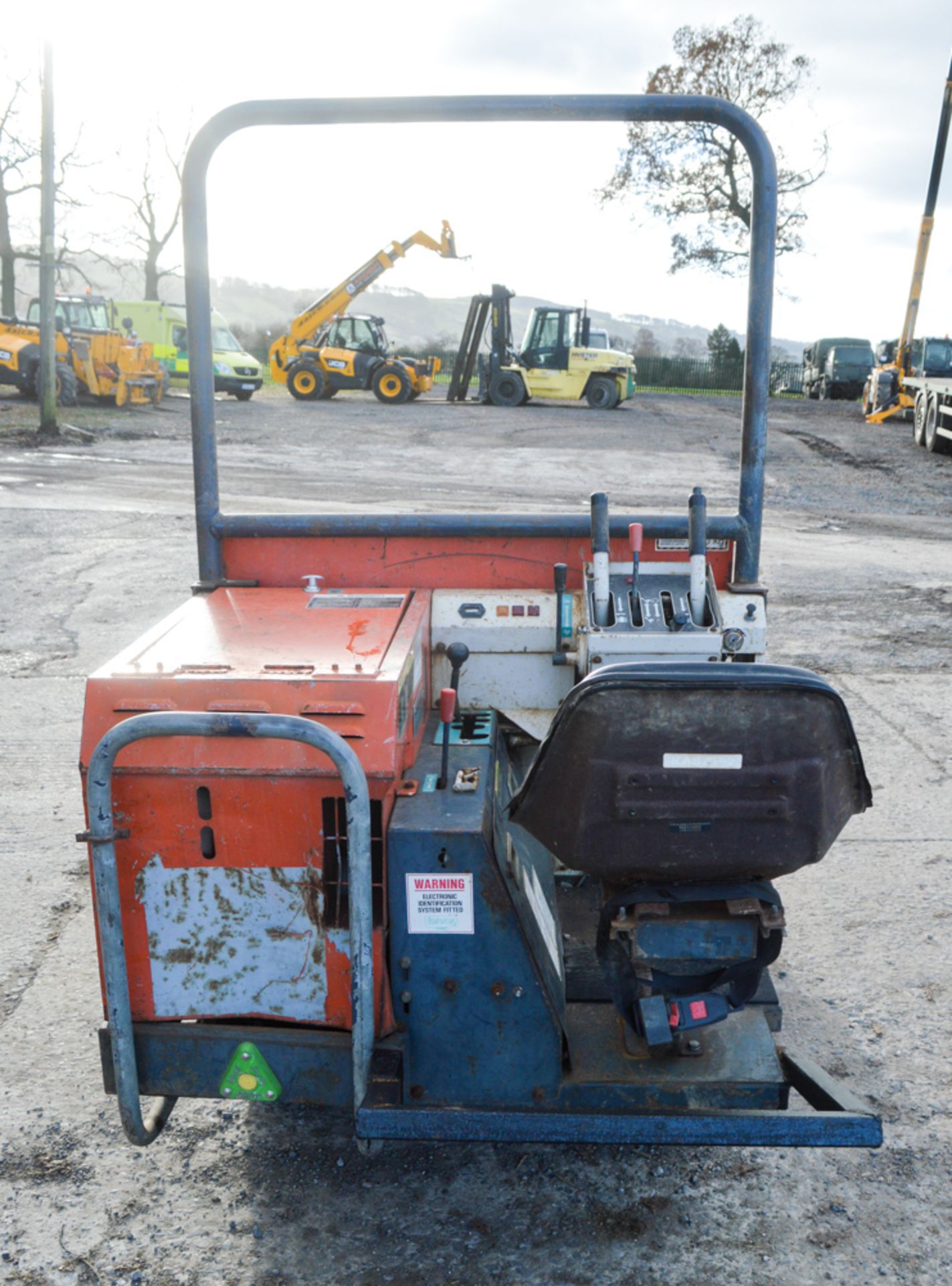 Kubota KC121 1.5 tonne tracked dumper Year: 1996 S/N: 0061 Recorded Hours: Not displayed (Clock - Image 6 of 8