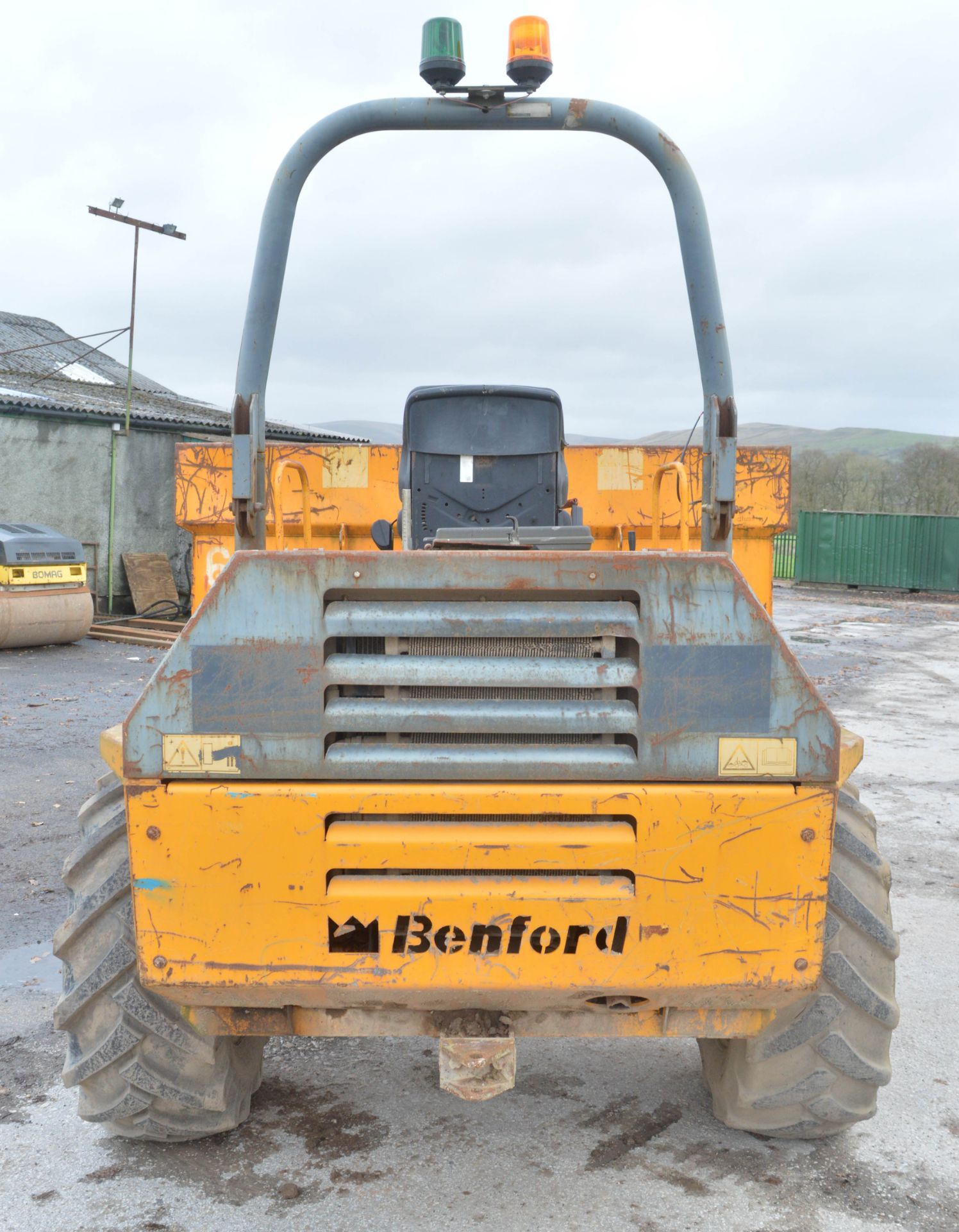 Benford Terex 6 tonne straight skip dumper Year: 2004 S/N: E403EM020 Recorded Hours: *NO CLOCK* * - Image 6 of 12