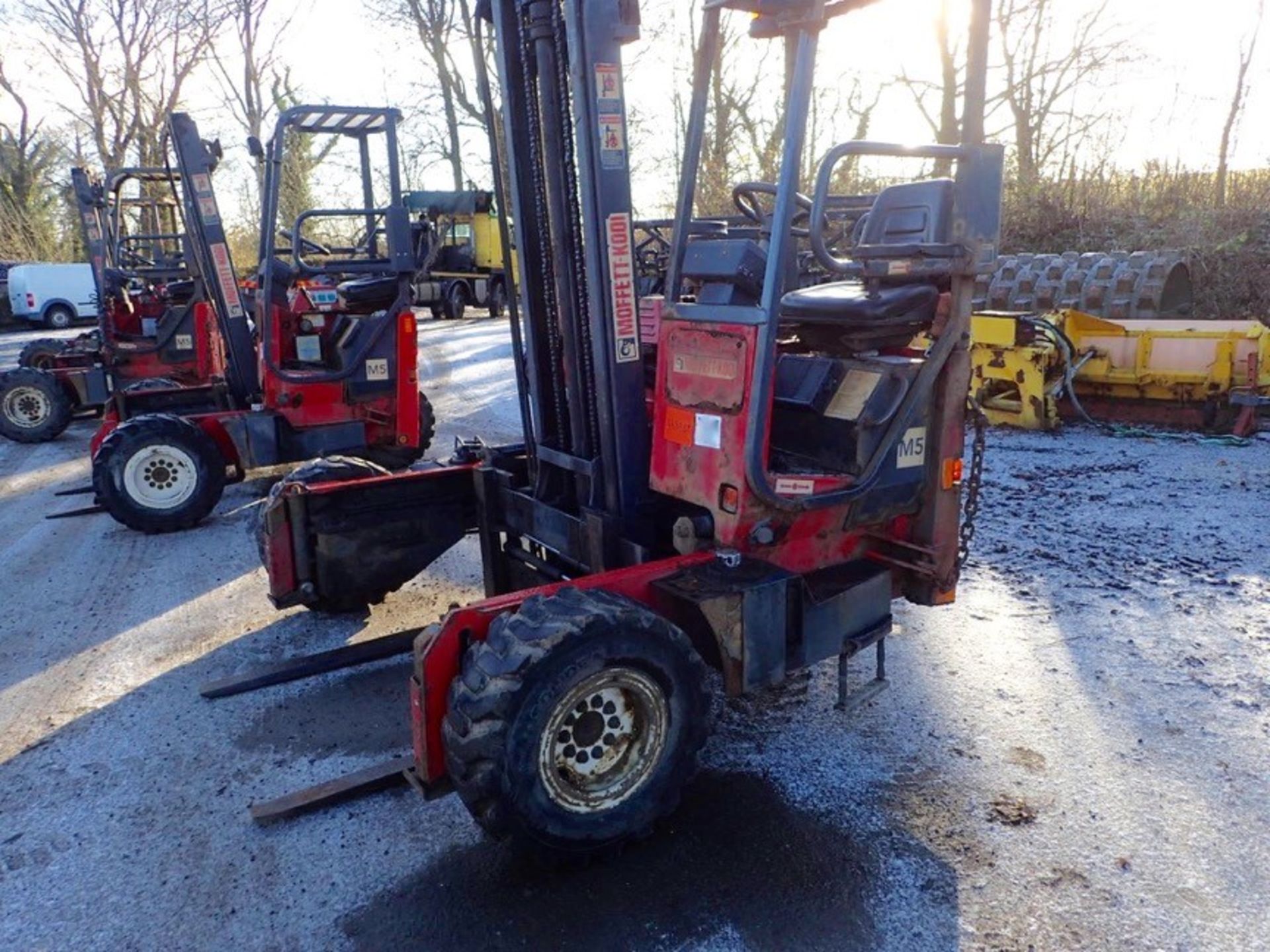 Moffett Mounty M5 20.3 truck mounted fork lift truck Year: 2005 Recorded Hours: 1281 - Image 2 of 7