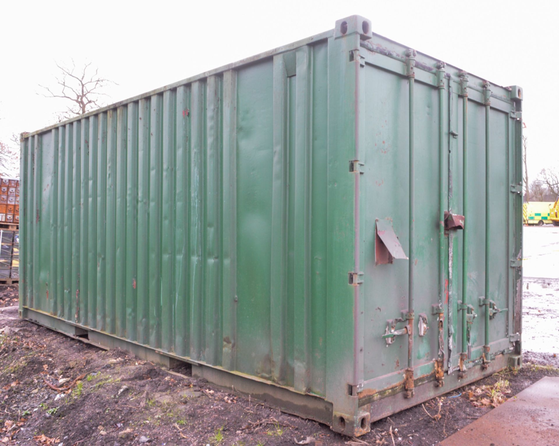 20ft x 8ft steel shipping container site unit Comprising of: canteen area & store room - Image 4 of 7