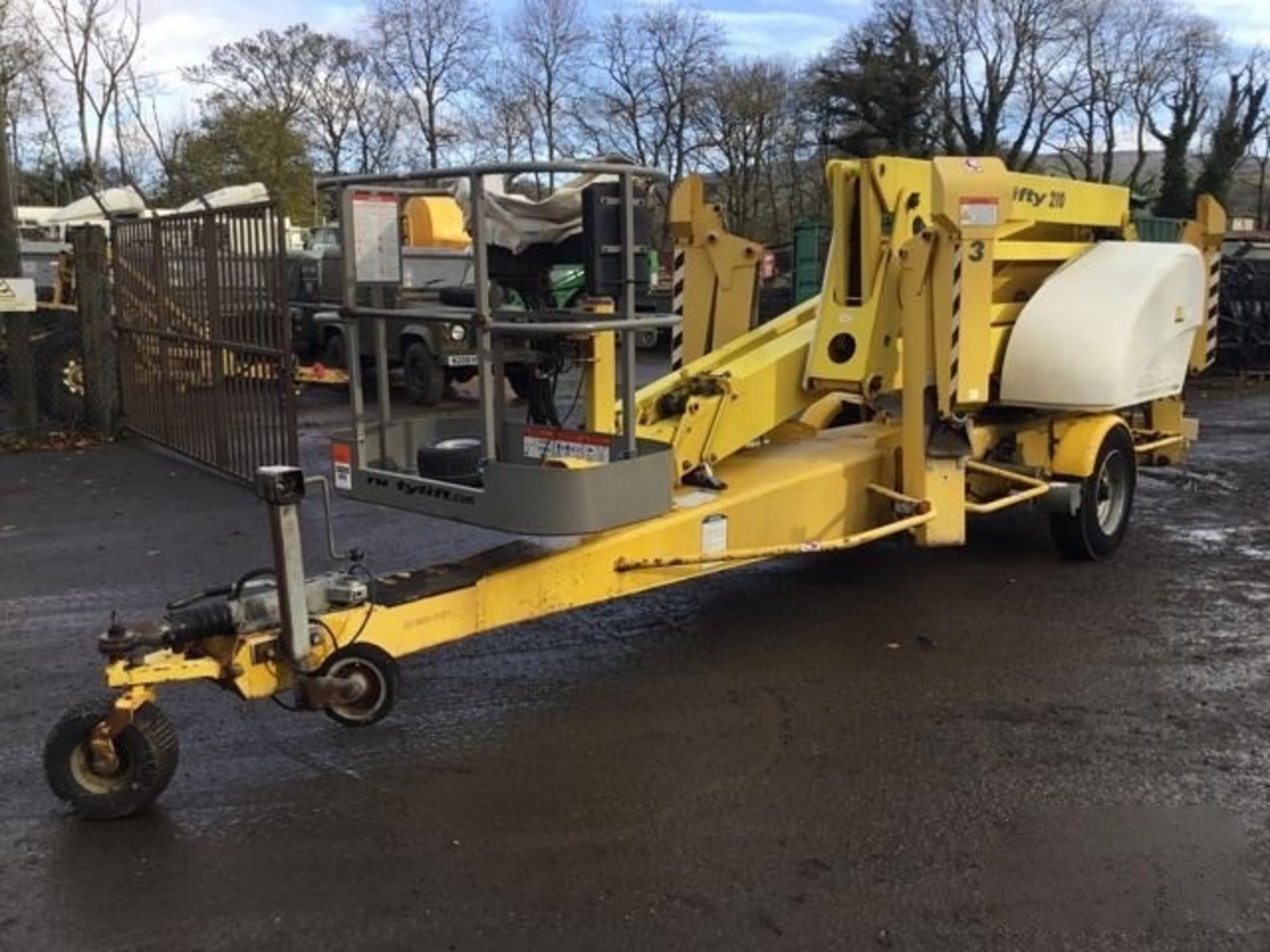 Nifty 210 21 metre trailer mounted diesel driven articulated boom lift access platform Year: 2006