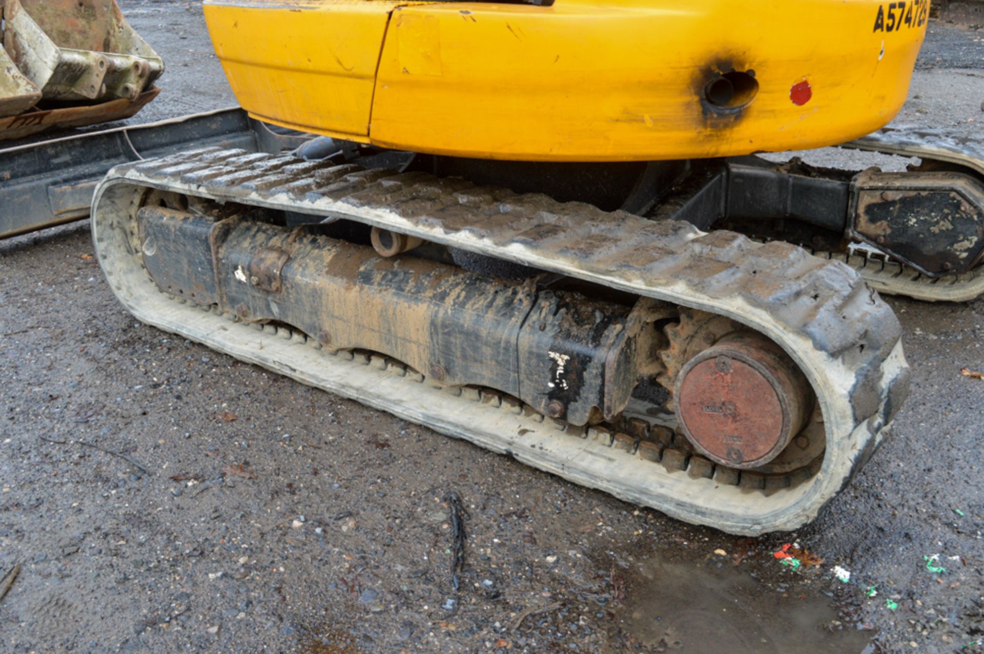 JCB 8030 ZTS 3 tonne rubber tracked mini excavator Year: 2012 S/N: 2021516 Recorded Hours: 1968 - Image 8 of 11