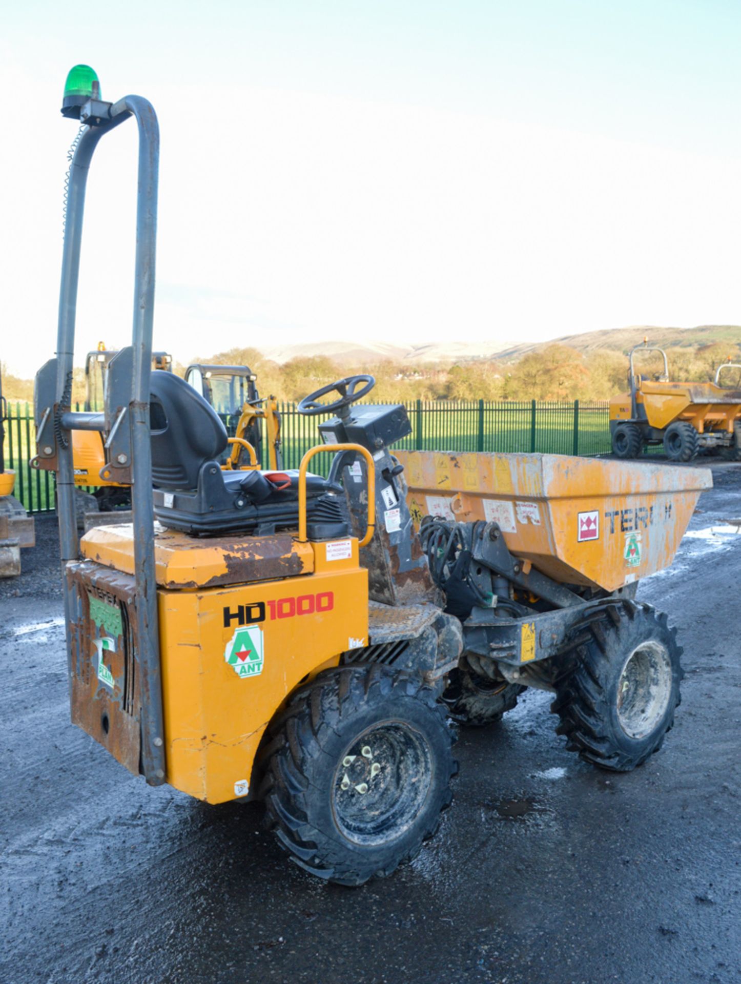 Benford Terex HD1000 1 tonne hi-tip dumper Year: of Manufacture: 2012 Model Year: 2012 S/N: - Image 4 of 11