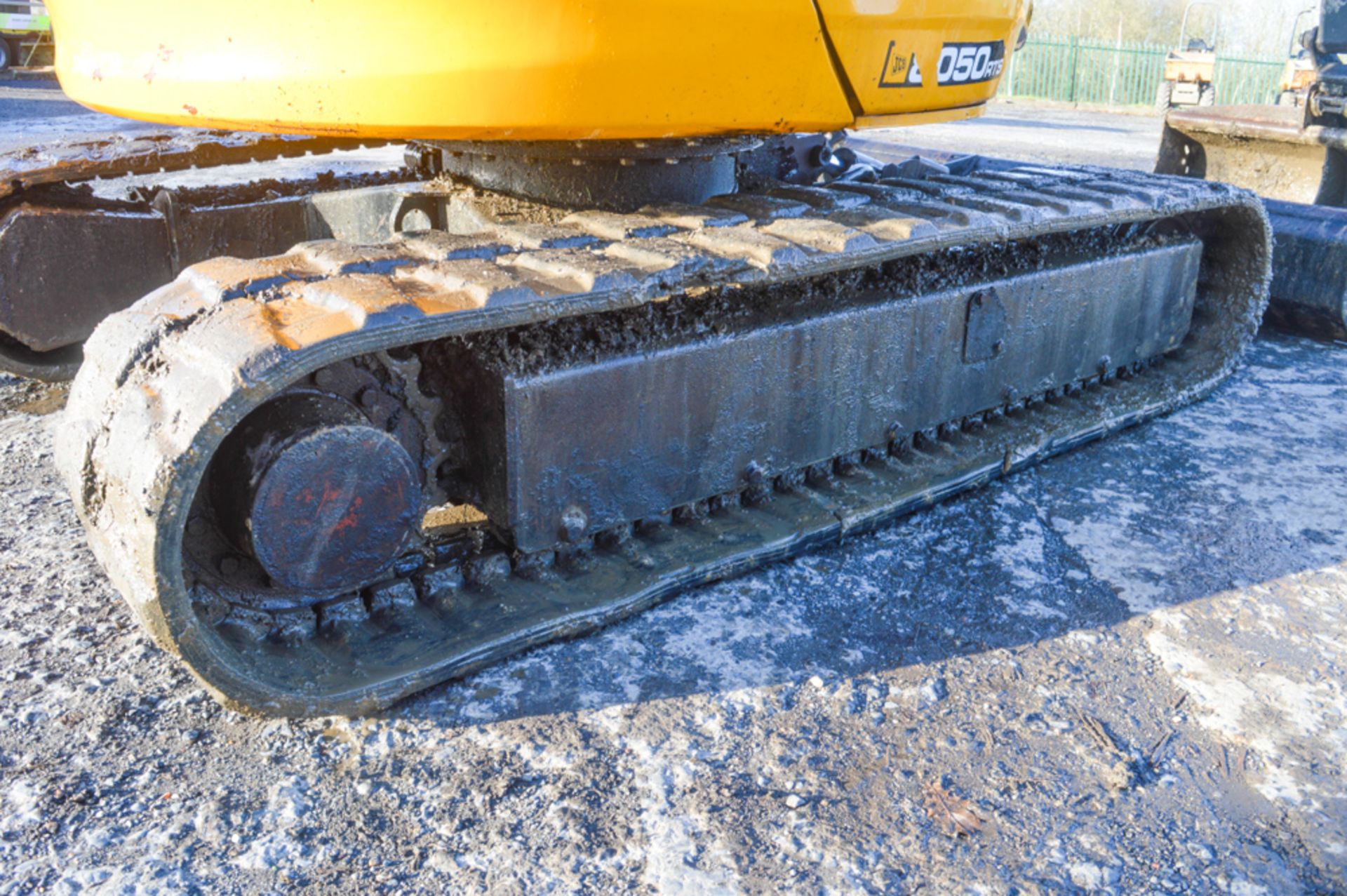 JCB 8050 RTS 5 tonne rubber tracked excavator Year: 2012 S/N: 1741687 Recorded Hours: 2462 blade, - Image 7 of 11