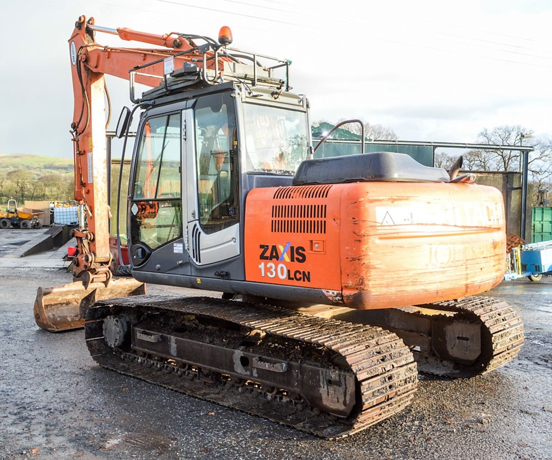 Hitachi Zaxis 130 LCN 13 tonne steel tracked excavator Year: 2010 S/N: 83215 Recorded Hours: 9686 - Image 3 of 10