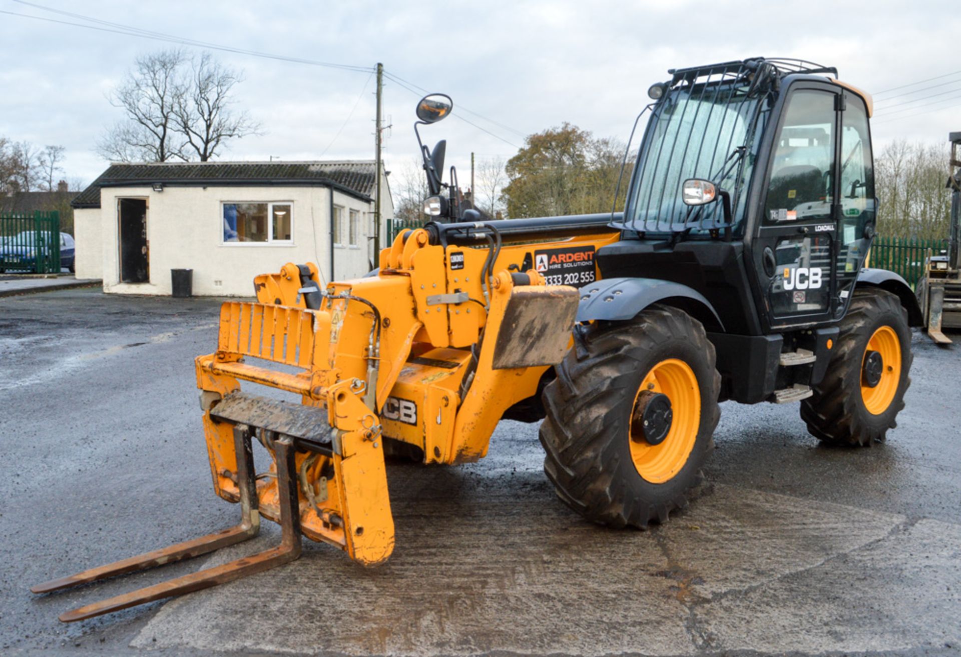 JCB 535-125 Hi-Viz 12.5 metre telescopic handler Year: 2014 S/N: 2342152 Recorded Hours: 2103 c/w - Image 3 of 13