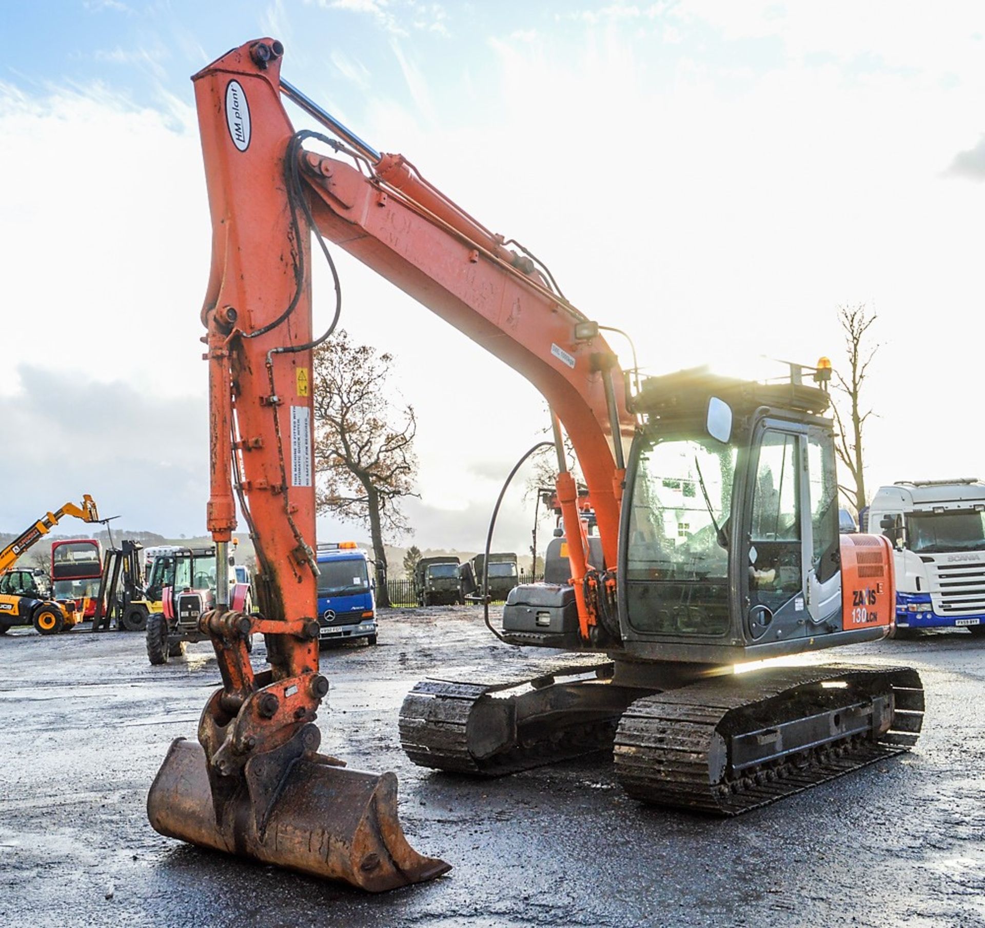 Hitachi Zaxis 130 LCN 13 tonne steel tracked excavator Year: 2010 S/N: 83215 Recorded Hours: 9686 - Image 2 of 10