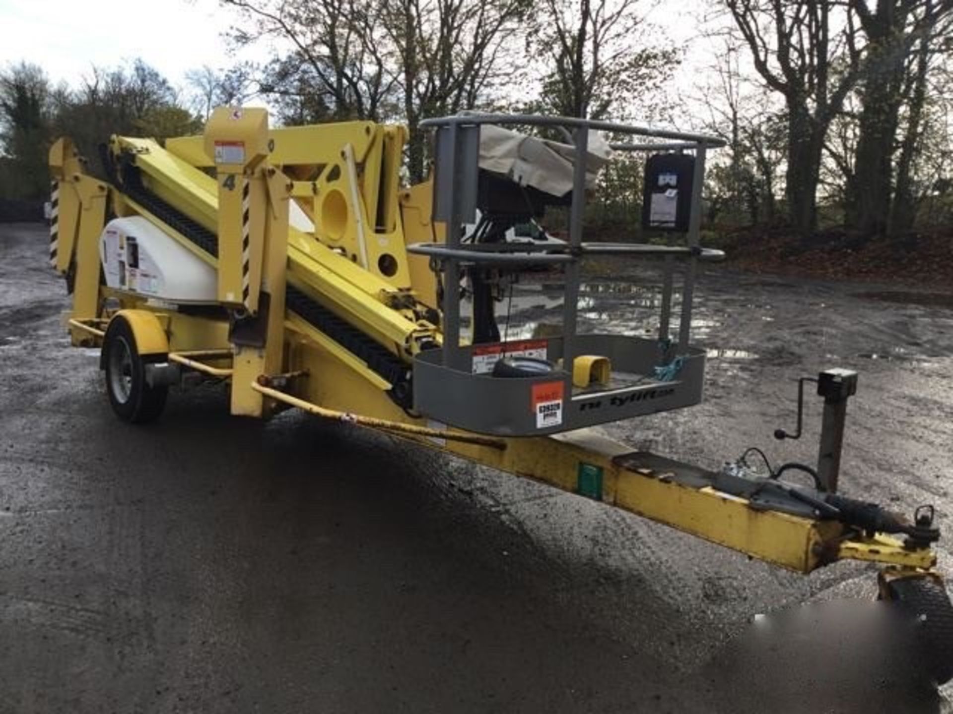 Nifty 210 21 metre trailer mounted diesel driven articulated boom lift access platform Year: 2006 - Image 2 of 7