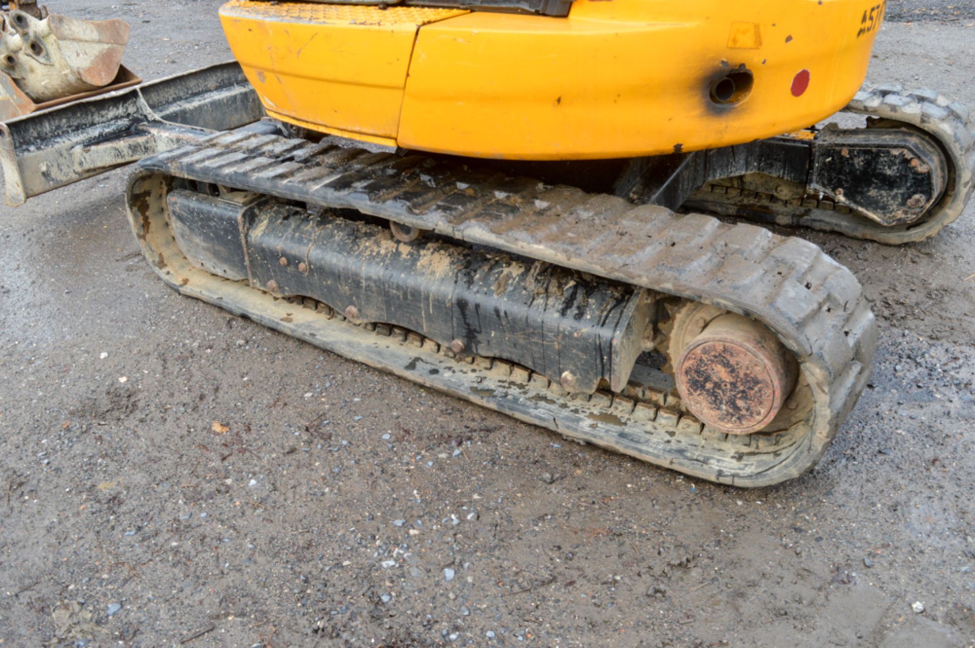 JCB 8030 ZTS 3 tonne rubber tracked mini excavator Year: 2012 S/N: 2021578 Recorded Hours: 1922 - Image 8 of 11