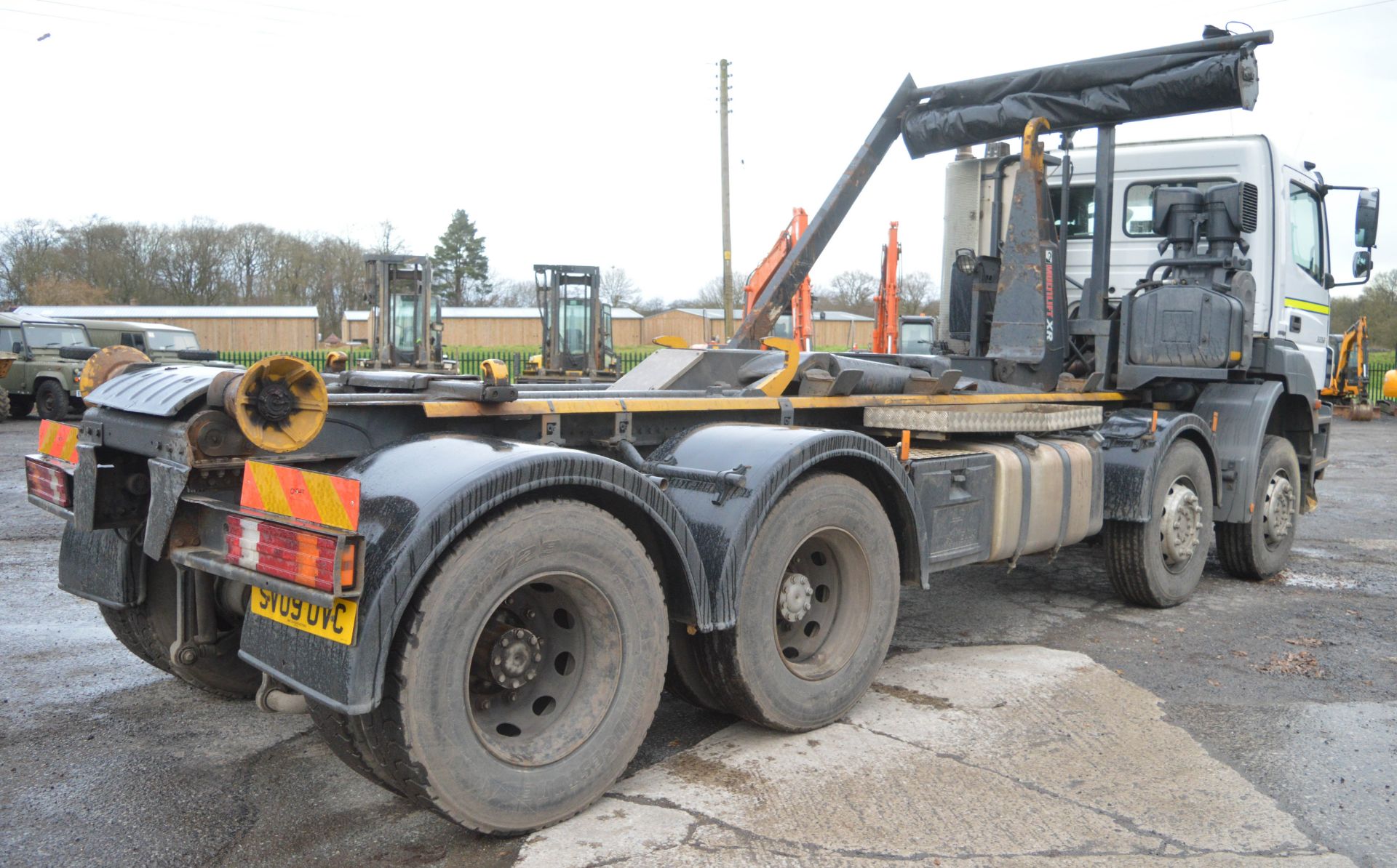 Mercedes-Benz Axor 3236 8x4 hook loader  Registration Number: SV09 UVC Date of registration: 01/06/ - Image 4 of 17