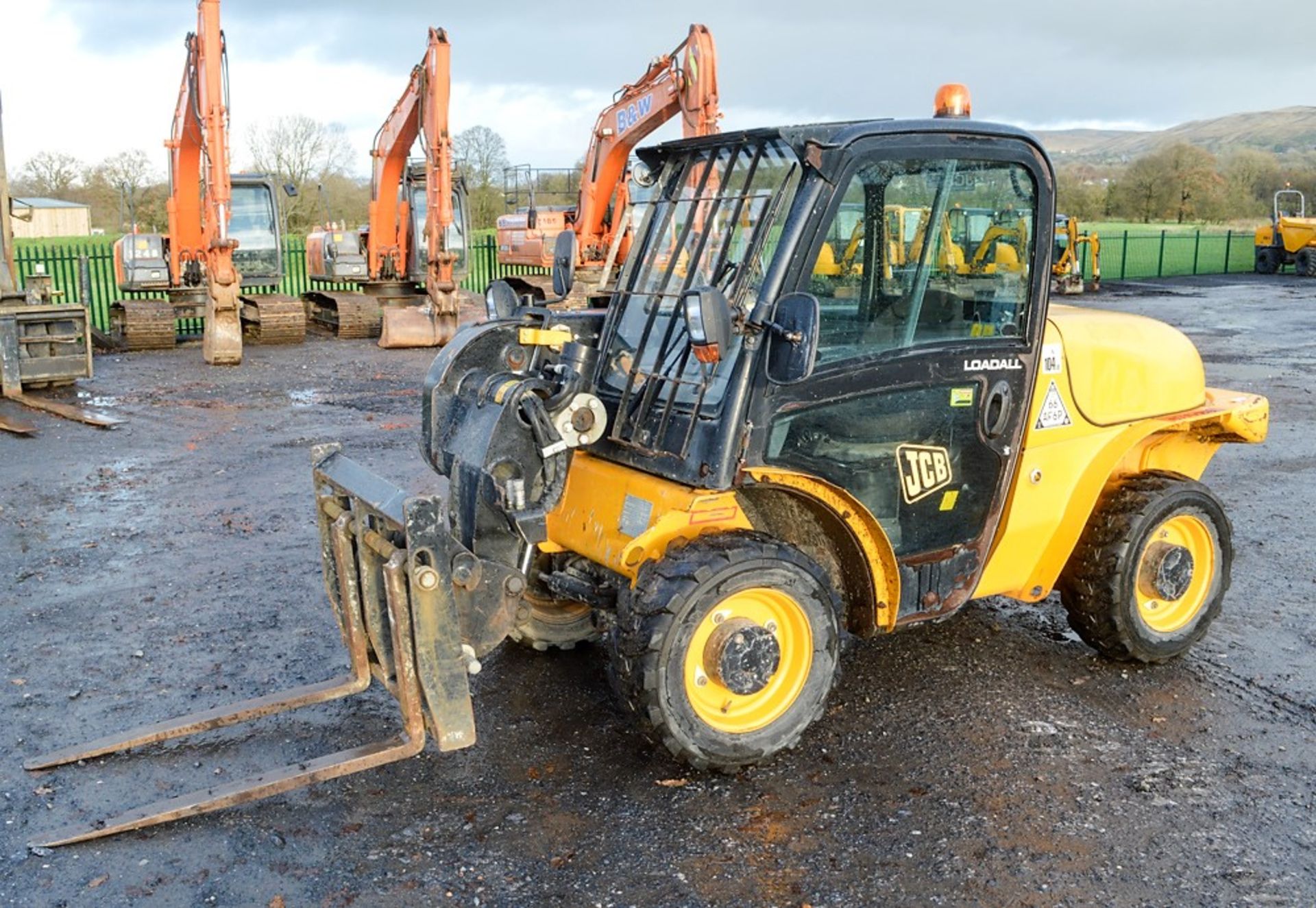JCB 520-40 4 tonne telescopic handler Year: 2012 S/N: 1781498 Recorded Hours: 2524 A574994