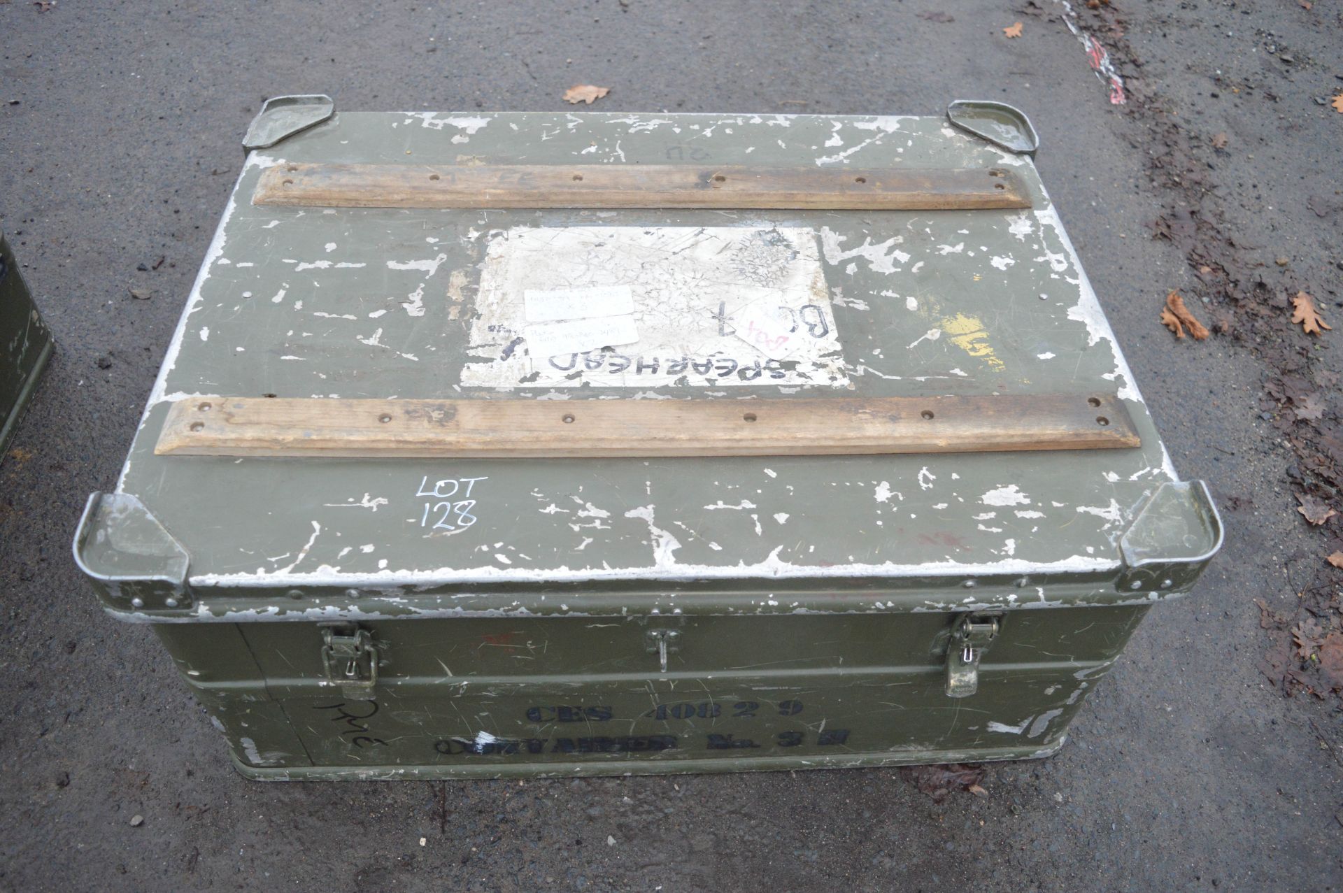 Zarges Aluminium shipping box (Ex MOD) Dimensions: 77cm L x 57cm W x 30cm D