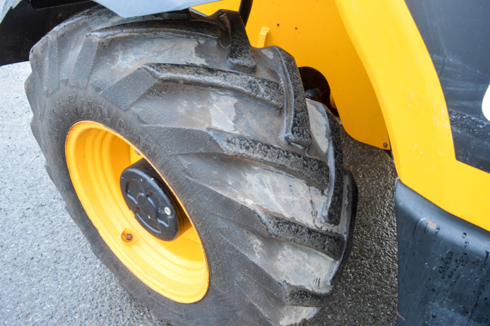 JCB 535-125 Hi-Viz 12.5 metre telescopic handler Year: 2014 S/N: 2342152 Recorded Hours: 2103 c/w - Image 10 of 13