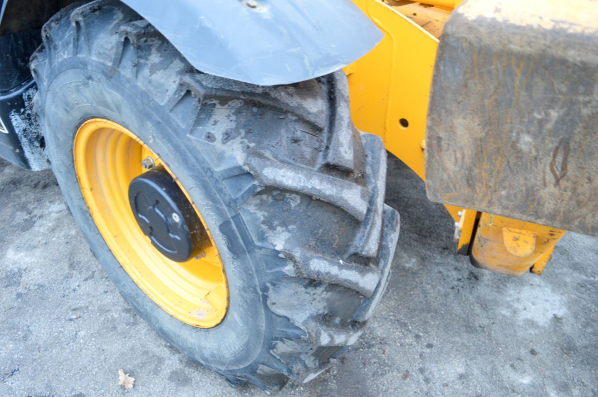 JCB 535-125 Hi-Viz 12.5 metre telescopic handler Year: 2012 S/N: 2149140 Recorded Hours: 2182 c/w - Image 10 of 13