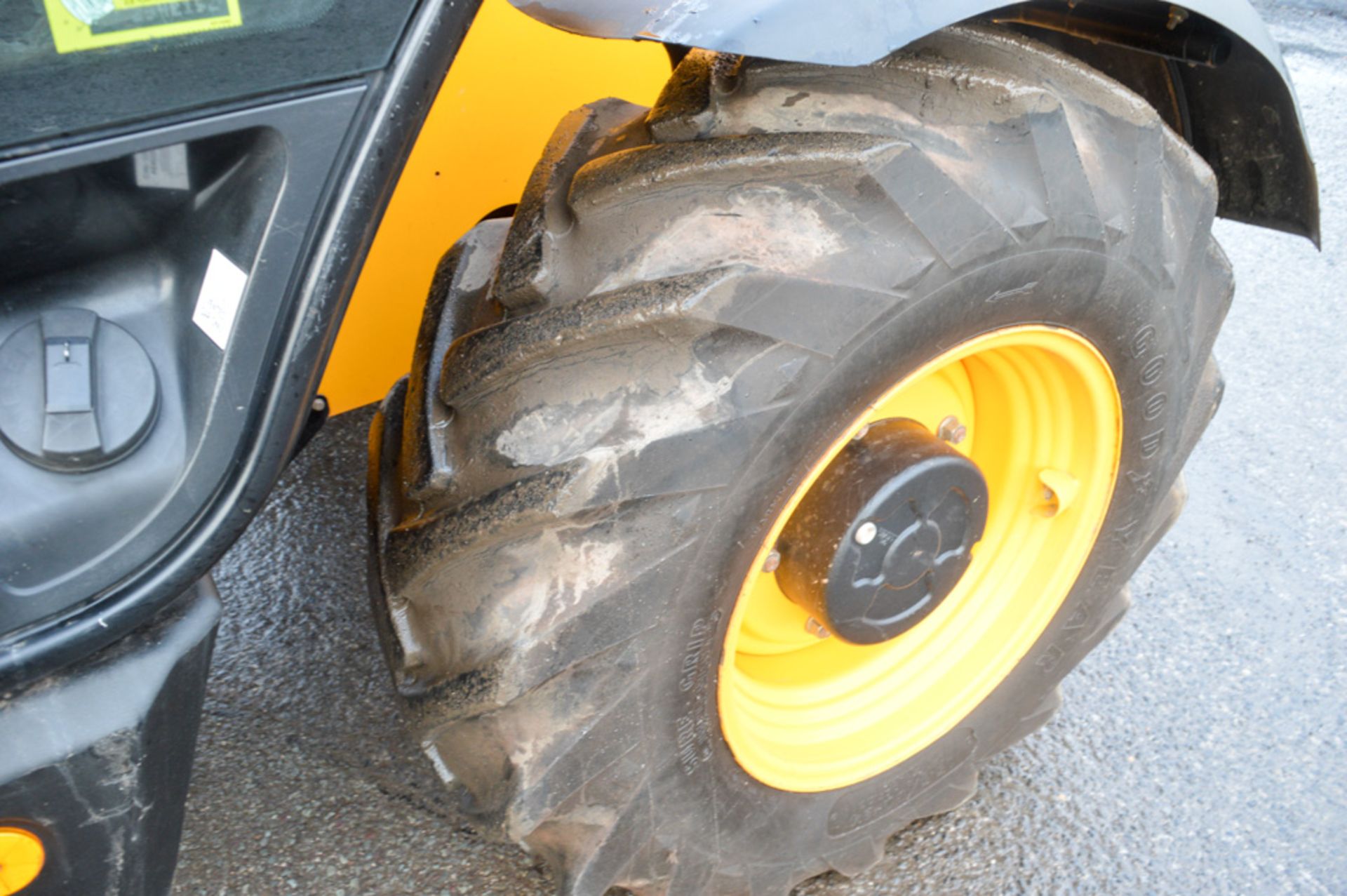 JCB 535-125 Hi-Viz 12.5 metre telescopic handler Year: 2014 S/N: 2342152 Recorded Hours: 2103 c/w - Image 7 of 13