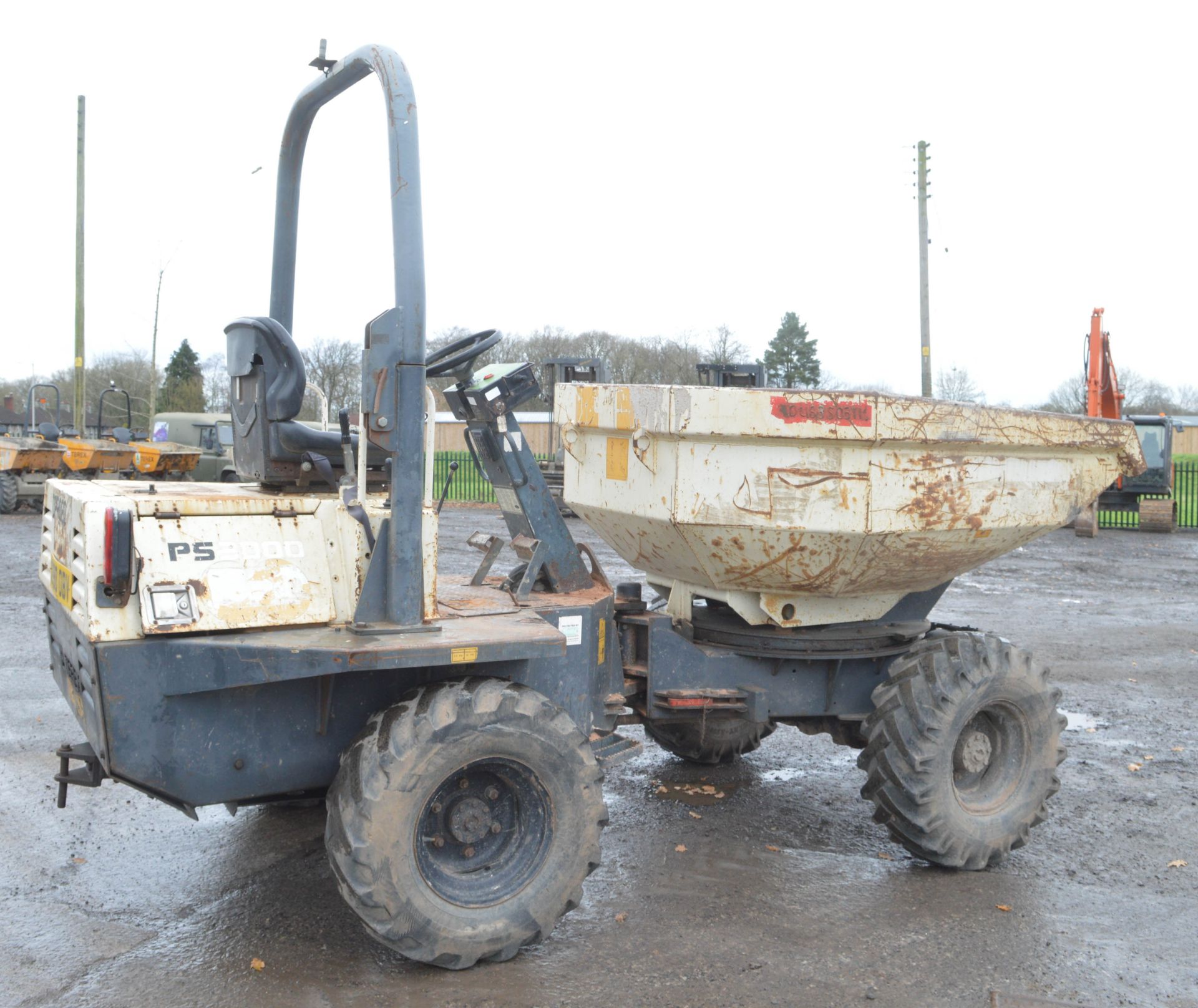 Benford Terex 3 tonne swivel skip dumper Year: 2006 S/N: E603FS096 Recorded Hours: 3120 DPR082 - Image 2 of 12