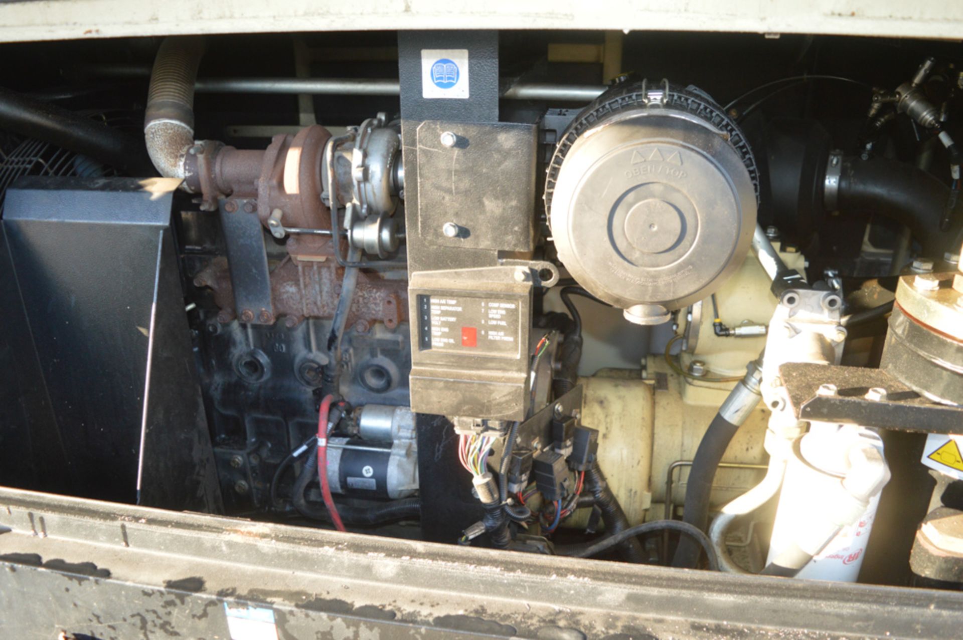 Ingersoll Rand 771 250 cfm diesel driven mobile air compressor Year: 2011 S/N: BY523009 Recorded - Image 4 of 4