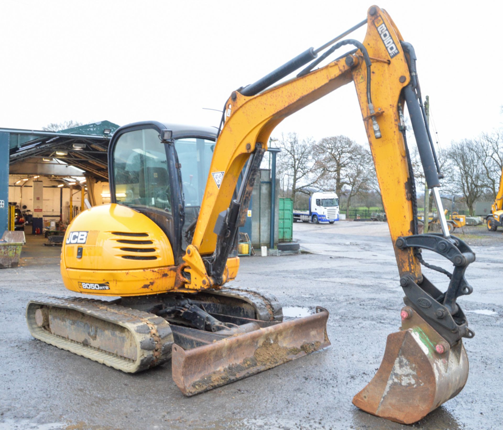 JCB 8050 RTS 5 tonne rubber tracked mini excavator Year: 2011 S/N: 1741645 Recorded Hours: 2056 - Image 4 of 11