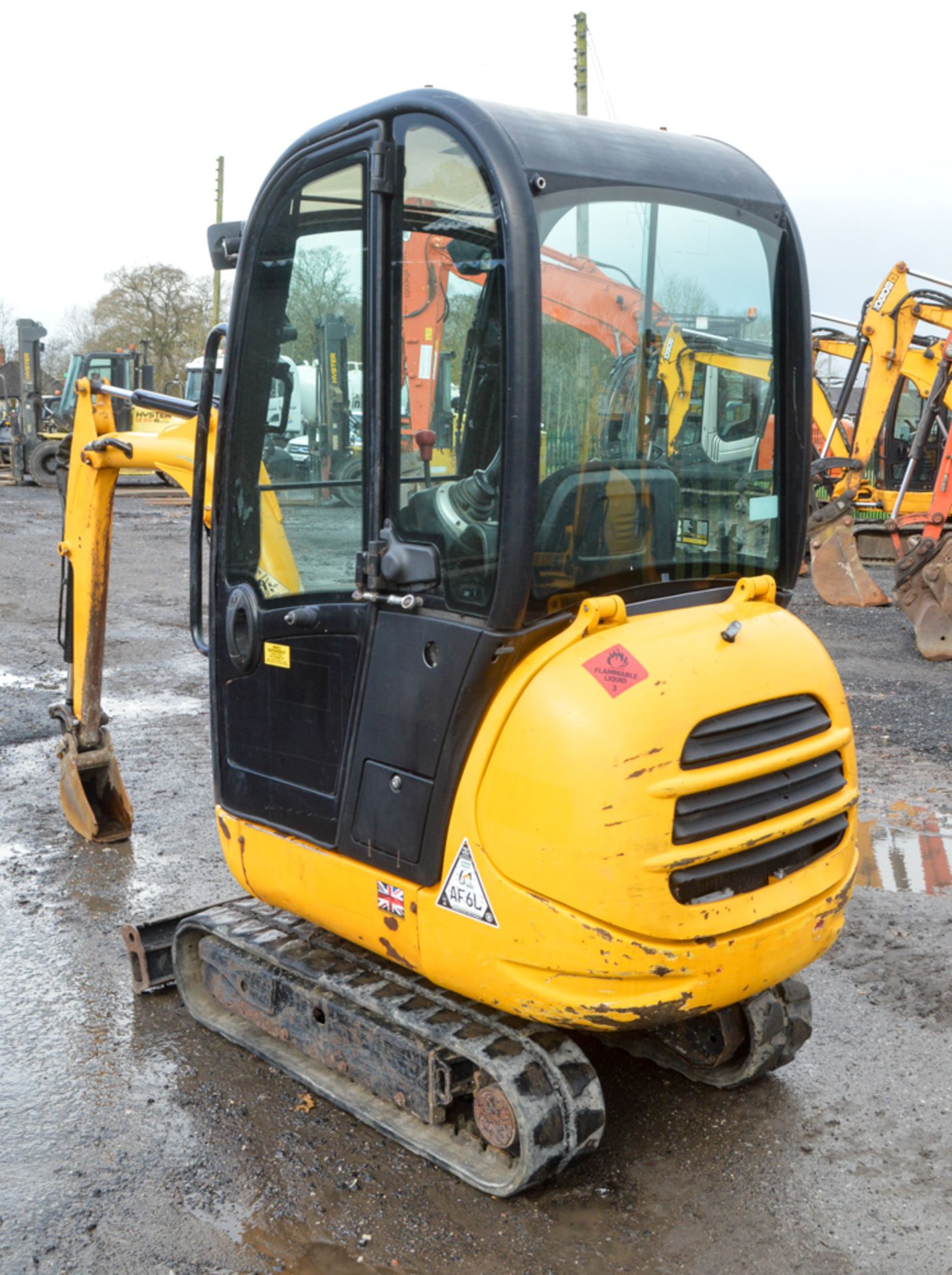 JCB 801.6 1.5 tonne rubber tracked mini excavator Year: 2012 S/N: 1794962 Recorded Hours: 1846 - Image 2 of 11