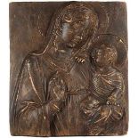 Alceo Dossena, 1878 "" 1937 MADONNA MIT KIND Ca. 36,5 x 32 cm. In der rechten oberen Ecke signiert