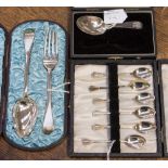 A cased set of six Art Deco silver egg spoons, Birmingham 1947, 1.